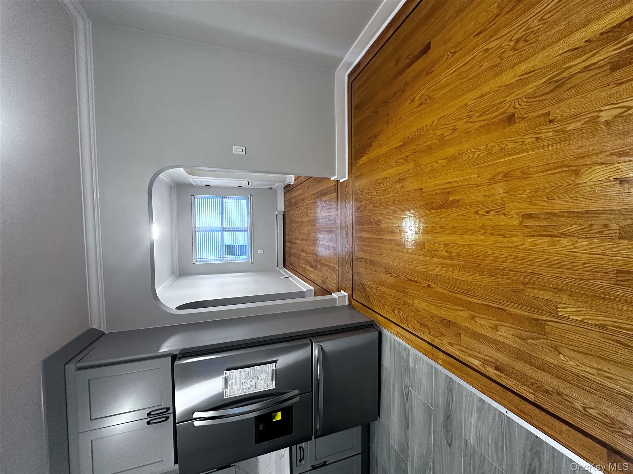 #8 photo, 1233 Lydig Avenue, Bronx , NY 10461