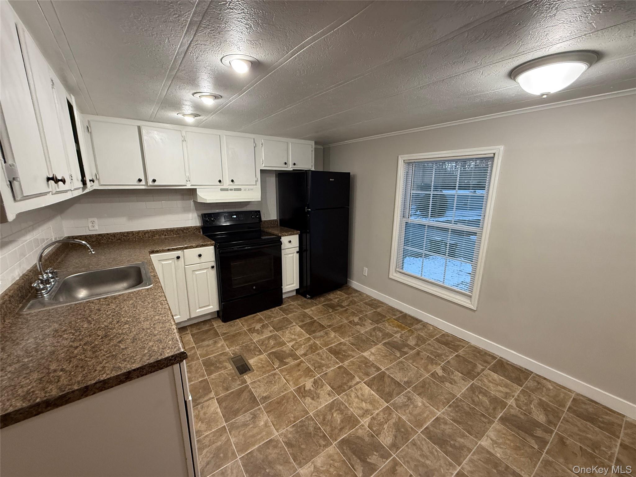 #4 photo, 412 Cologne Avenue, Wallkill , NY 12589