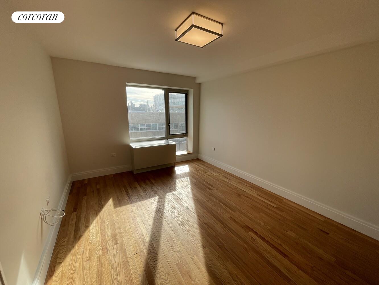 #4 photo, Brooklyn, East Williamsburg , NY 11211