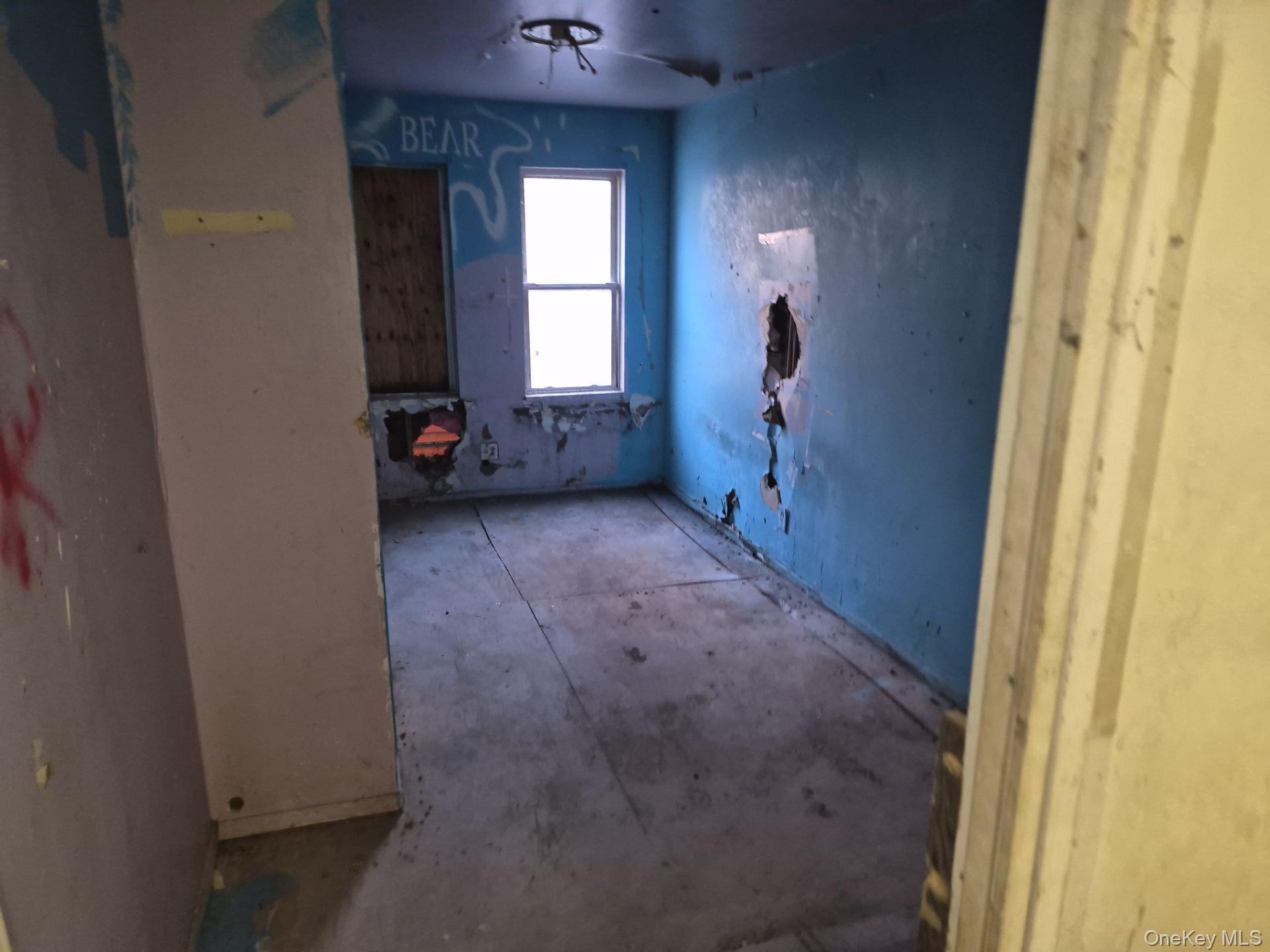 #8 photo, 1326 College Avenue, Bronx , NY 10456