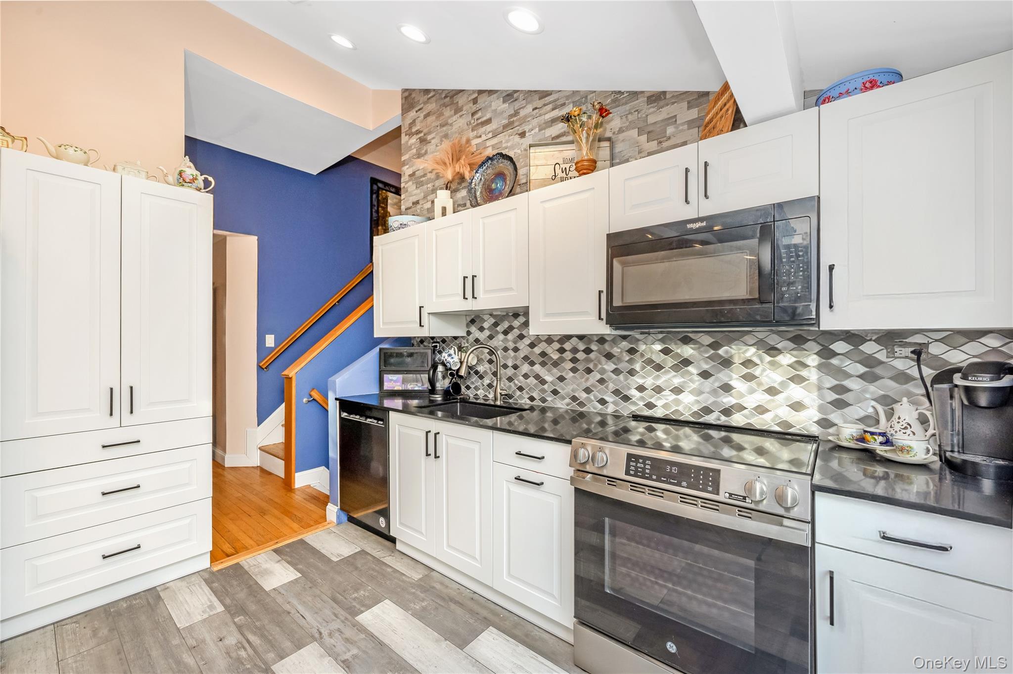 #11 photo, 2758 Mayfield Place, North Bellmore , NY 11710