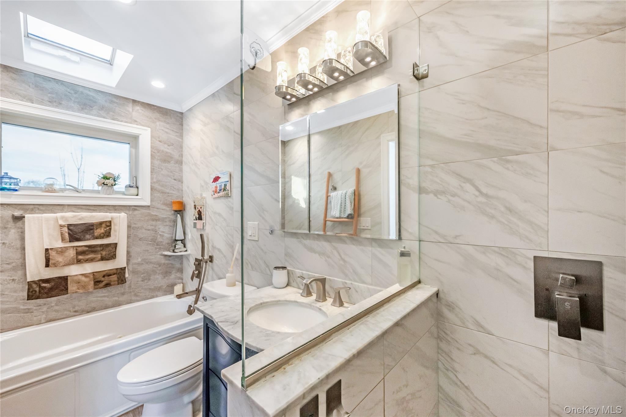 #15 photo, 2758 Mayfield Place, North Bellmore , NY 11710