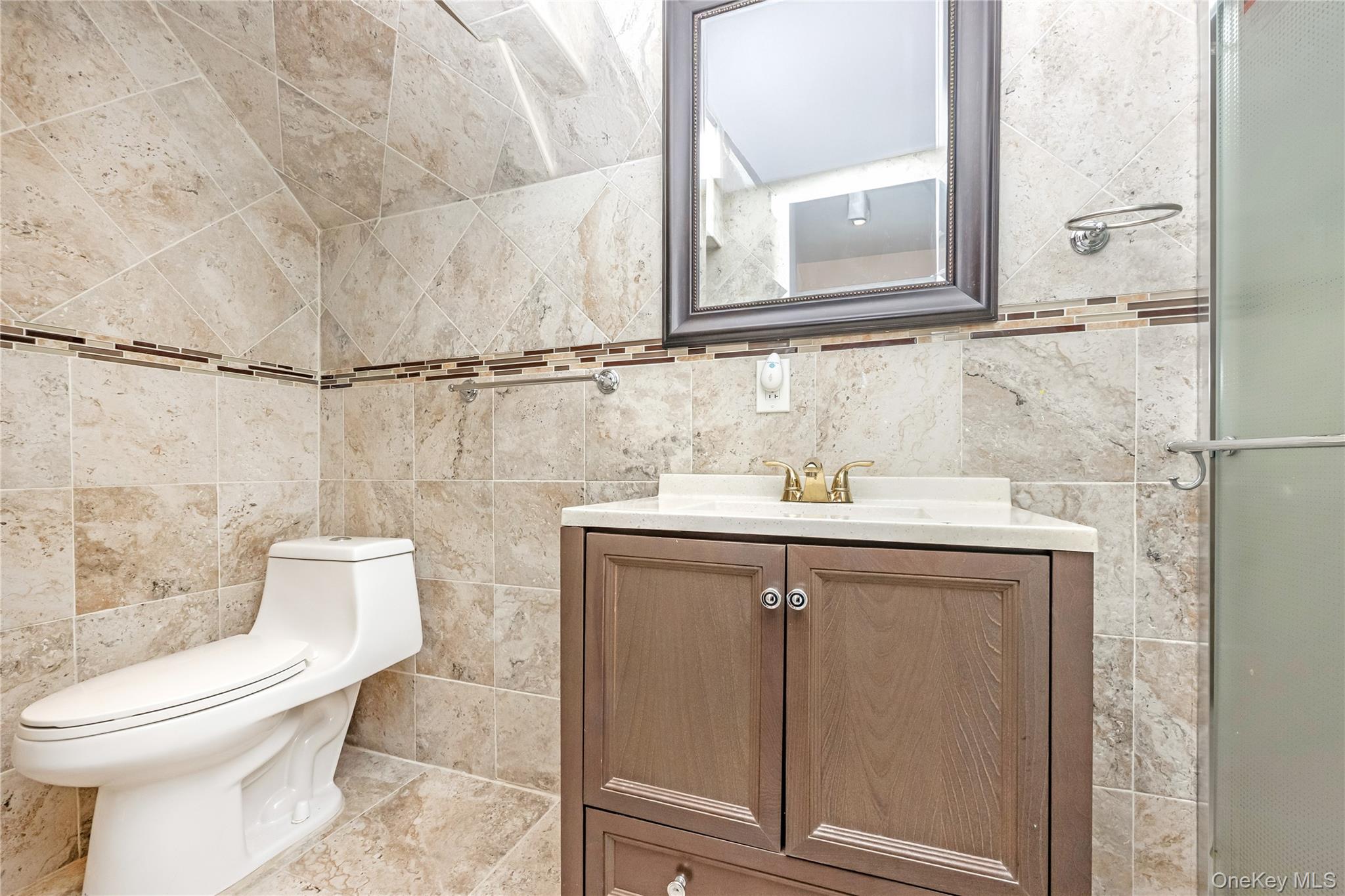 #18 photo, 2758 Mayfield Place, North Bellmore , NY 11710