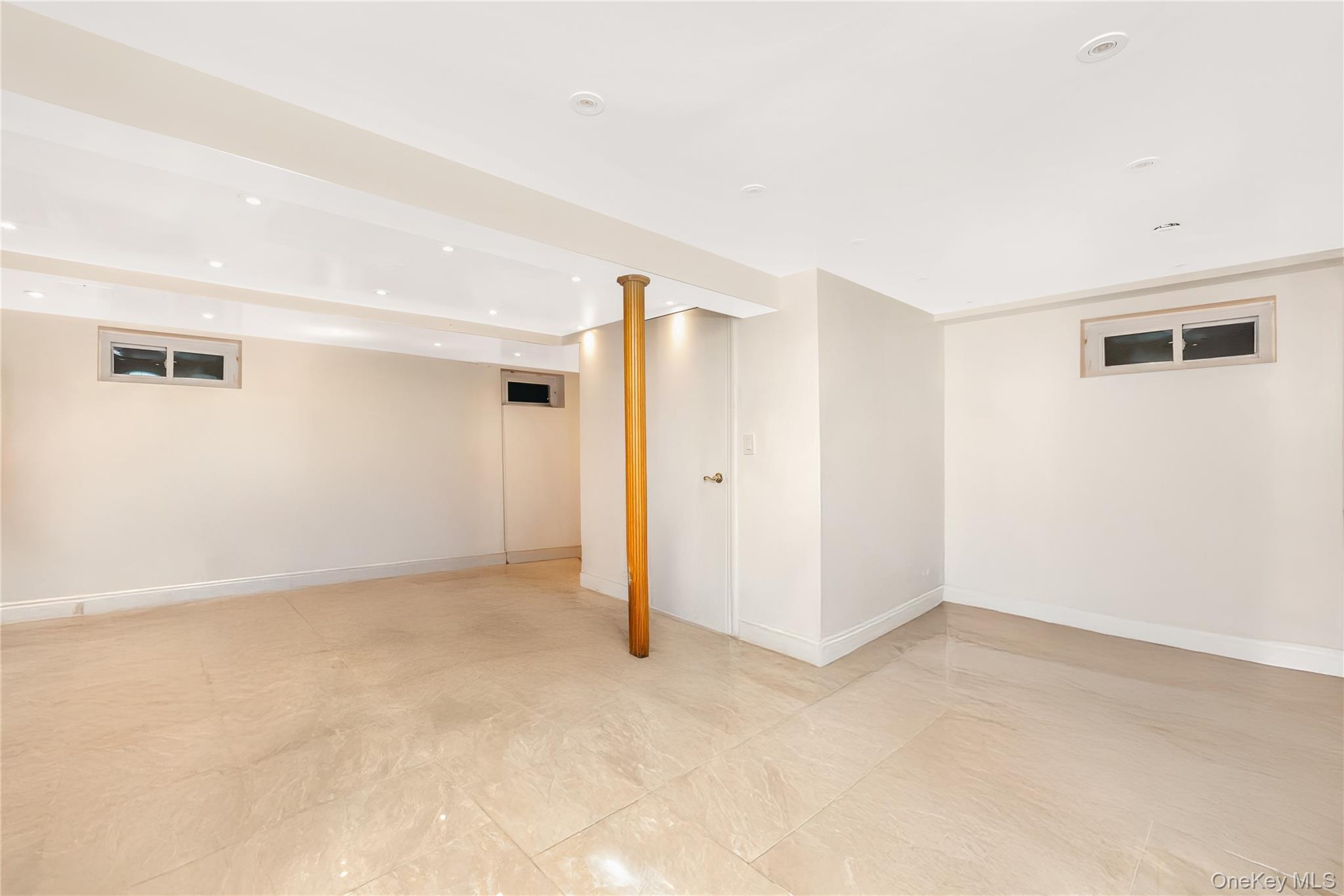 #20 photo, 2758 Mayfield Place, North Bellmore , NY 11710