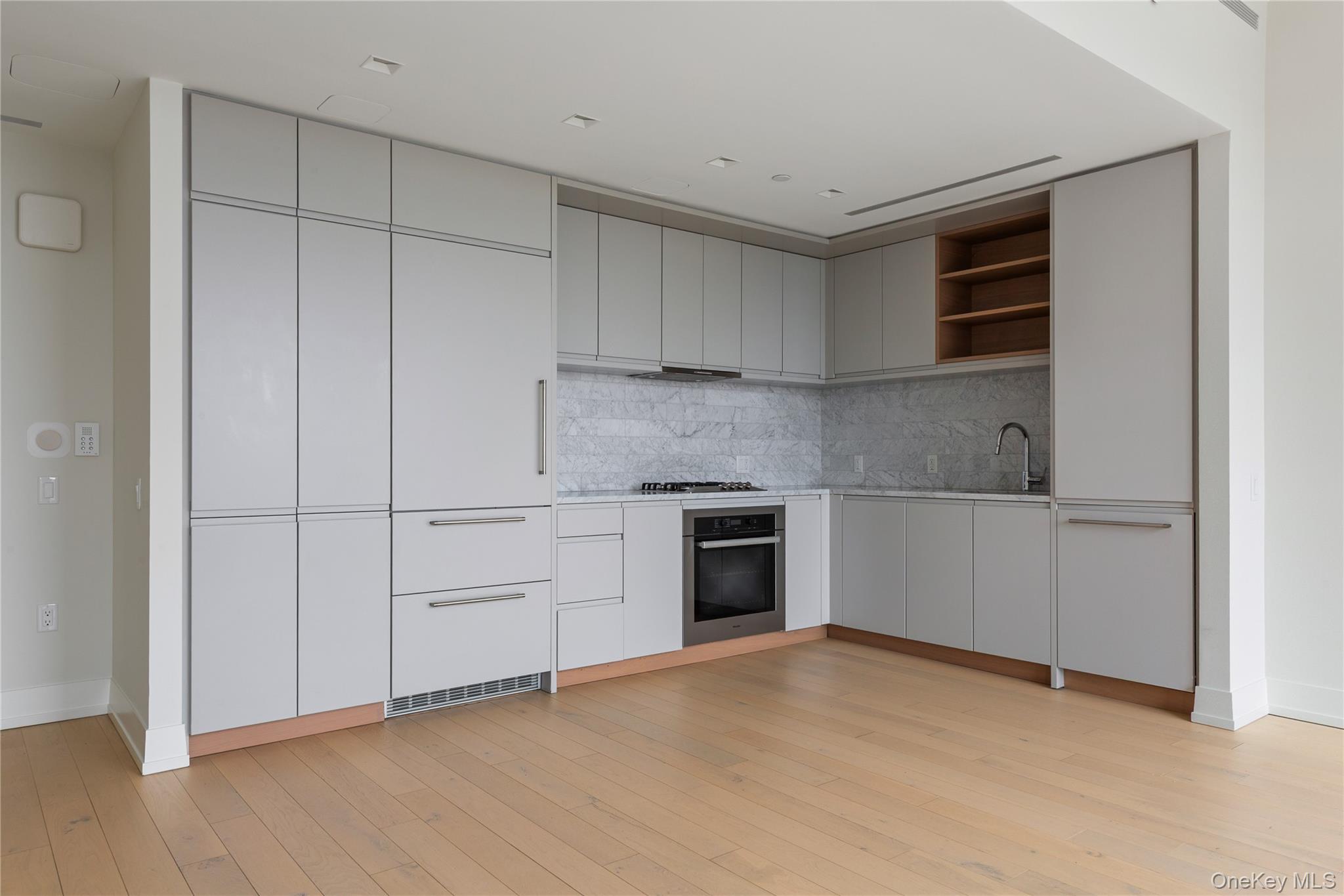 #2 photo, 550 Vanderbilt Avenue Avenue, Brooklyn , NY 11238