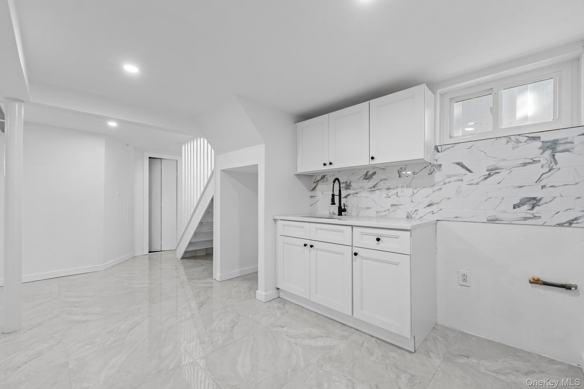 #17 photo, 190-10 114th Drive, Saint Albans , NY 11412