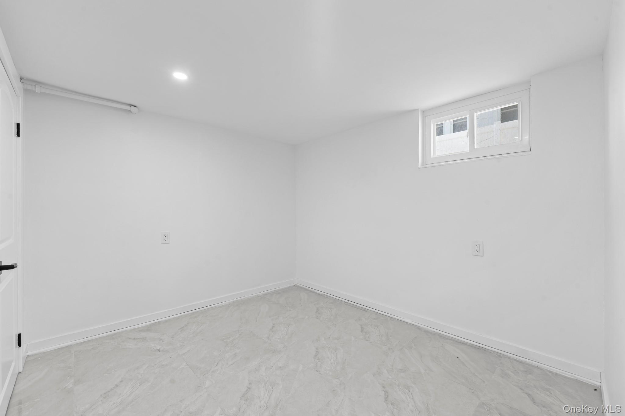 #18 photo, 190-10 114th Drive, Saint Albans , NY 11412