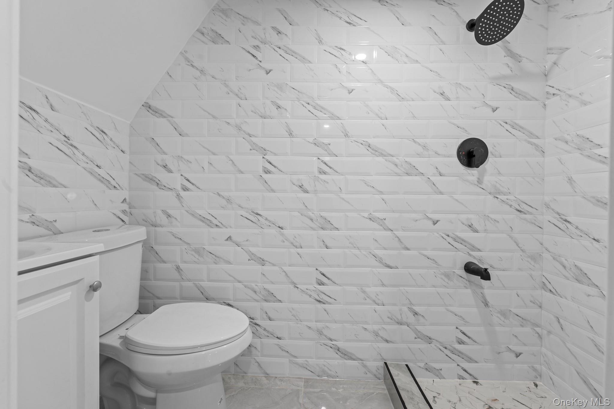 #19 photo, 190-10 114th Drive, Saint Albans , NY 11412