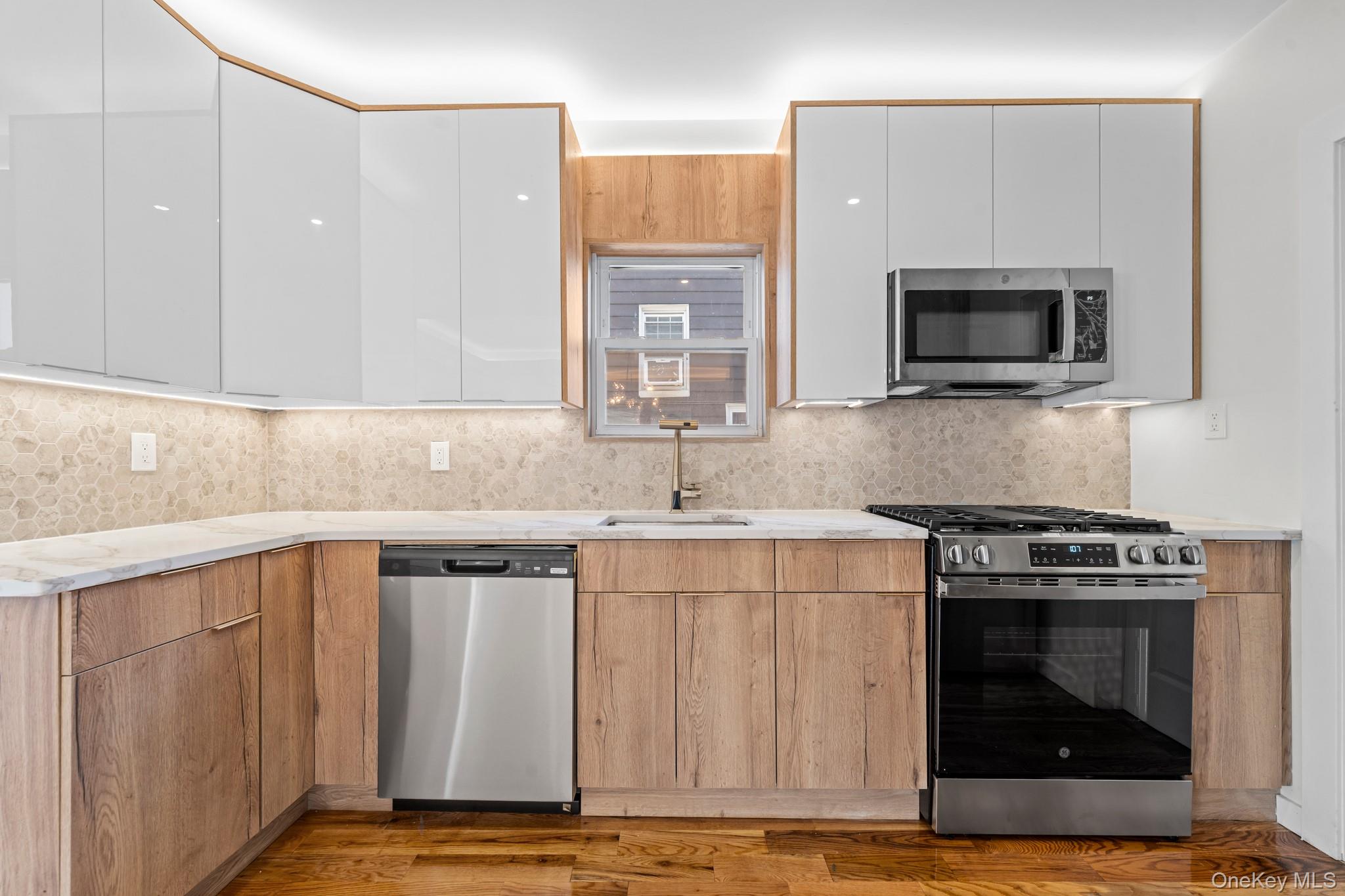 #3 photo, 190-10 114th Drive, Saint Albans , NY 11412