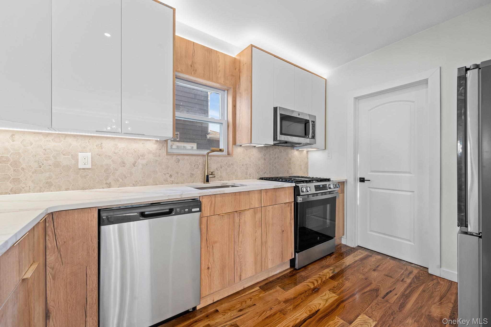 #4 photo, 190-10 114th Drive, Saint Albans , NY 11412