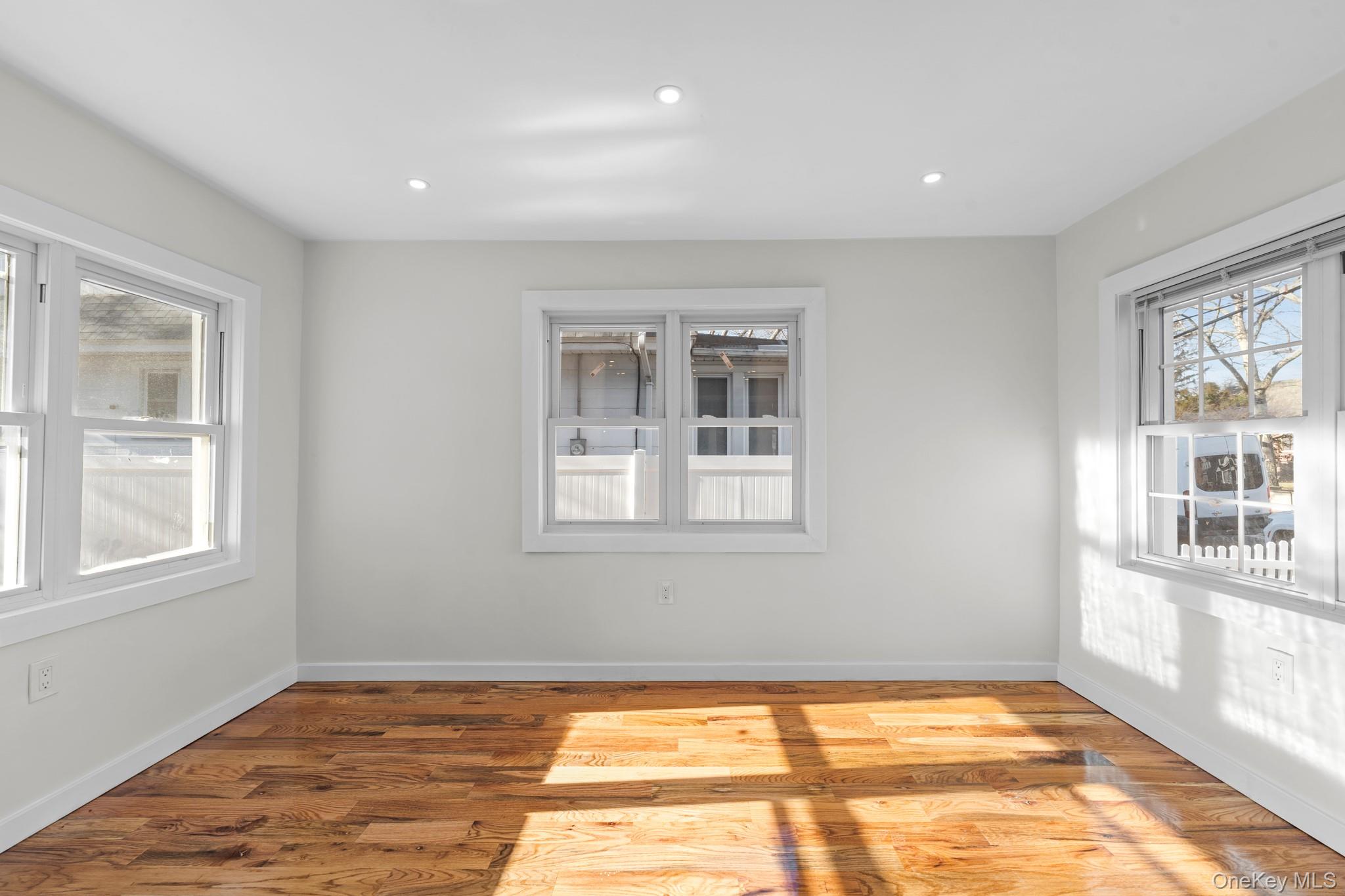 #8 photo, 190-10 114th Drive, Saint Albans , NY 11412