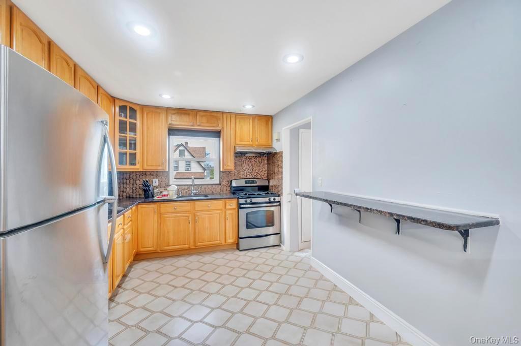 #15 photo, 1316 Standard Avenue, Elmont , NY 11003