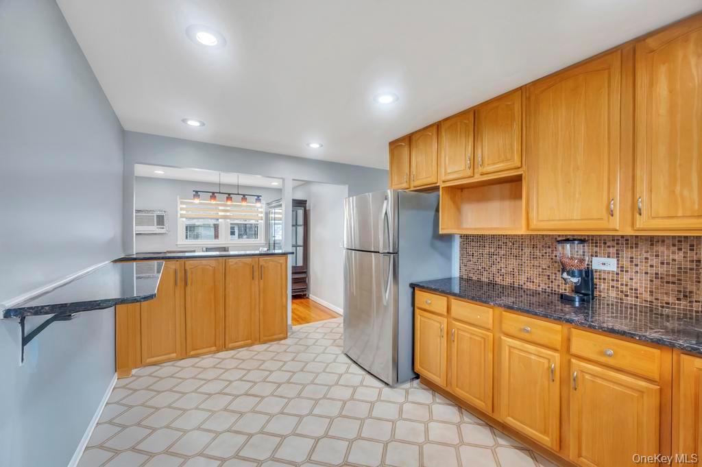 #18 photo, 1316 Standard Avenue, Elmont , NY 11003