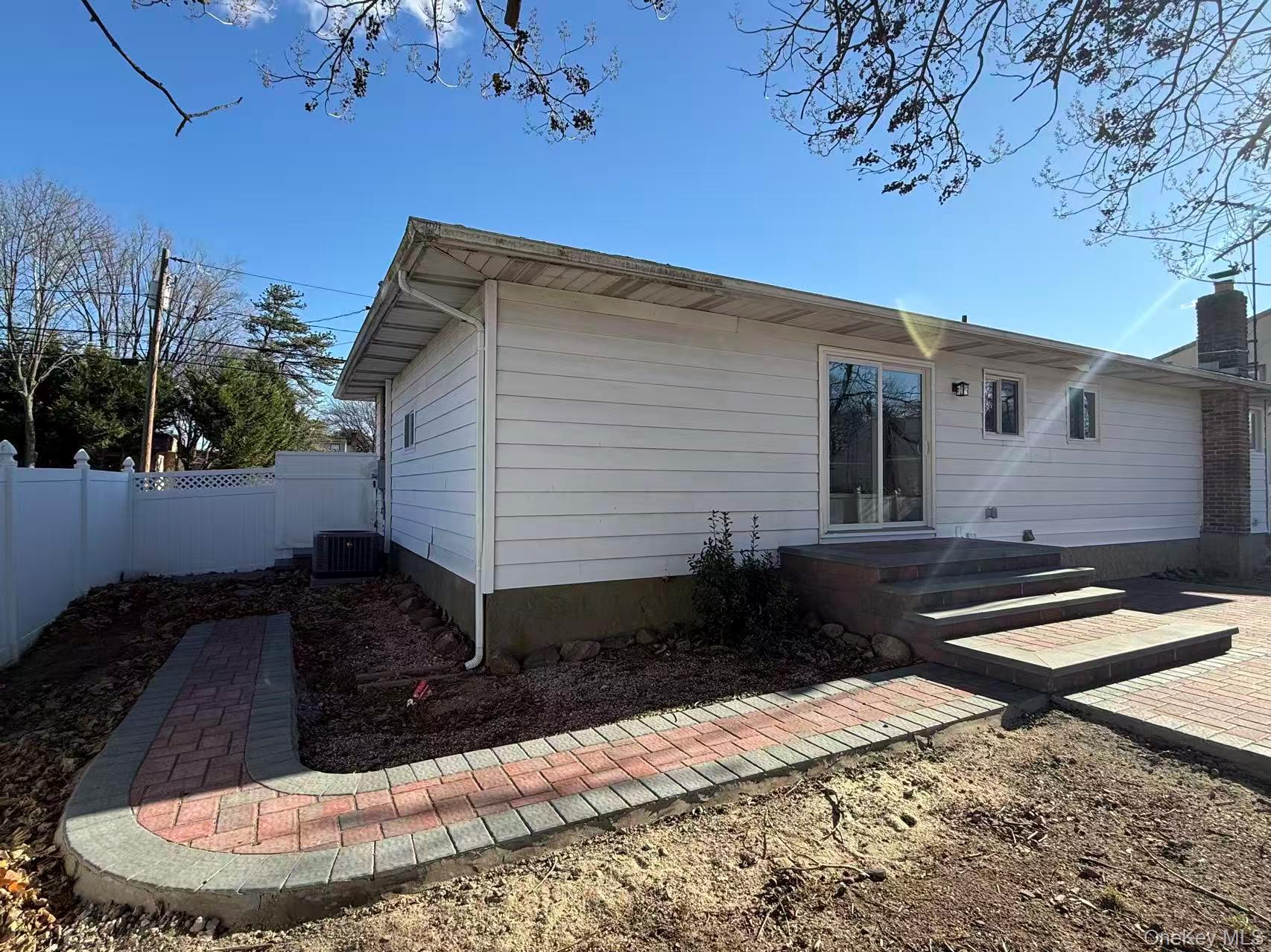 #4 photo, 150 Scott Avenue, Deer Park , NY 11729