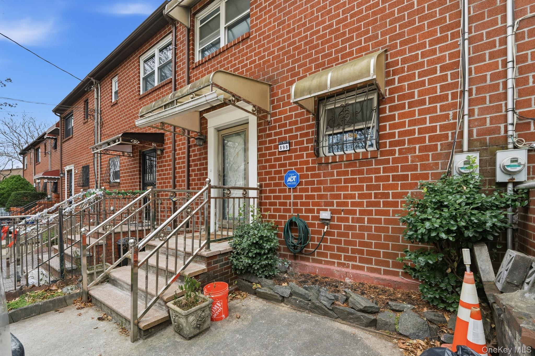 #15 photo, 898 Blake Avenue, Brooklyn , NY 11207
