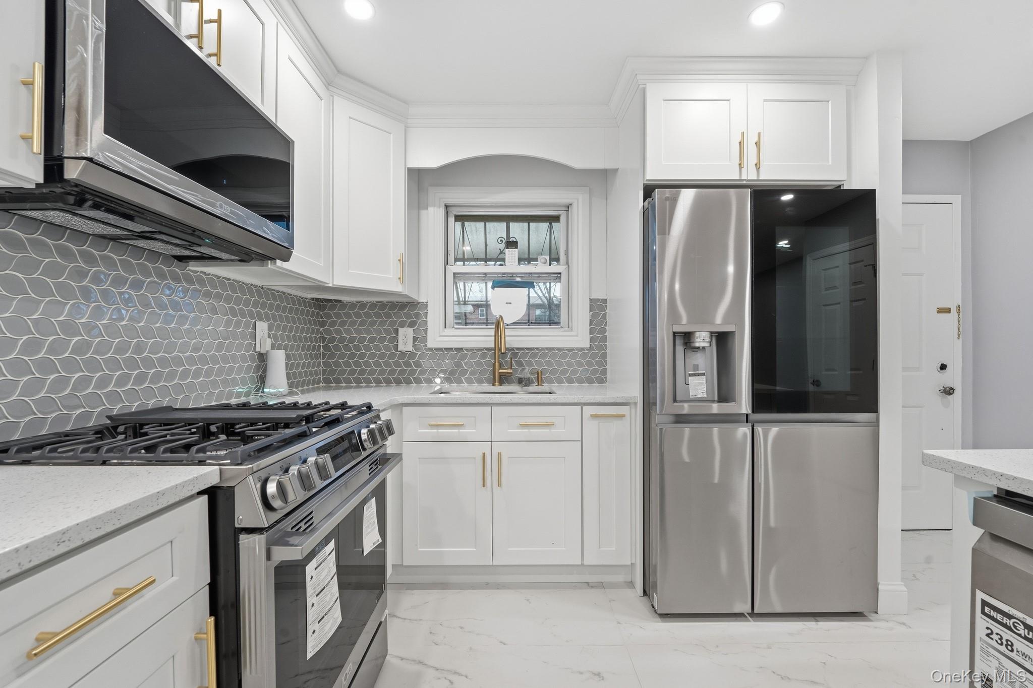 #3 photo, 898 Blake Avenue, Brooklyn , NY 11207