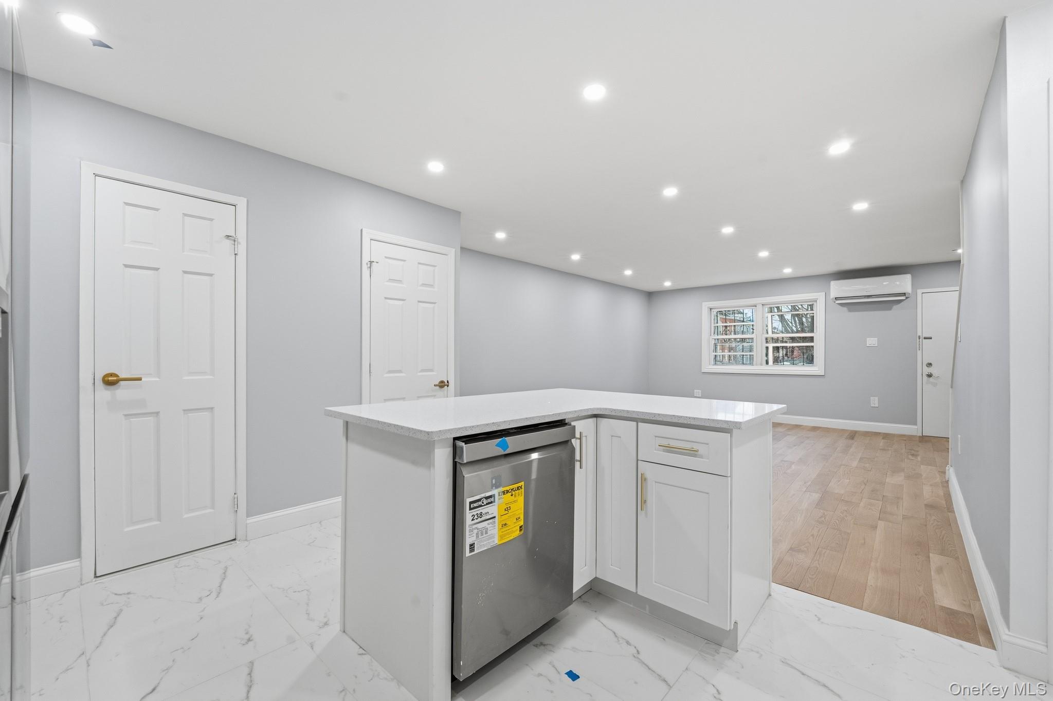 #5 photo, 898 Blake Avenue, Brooklyn , NY 11207