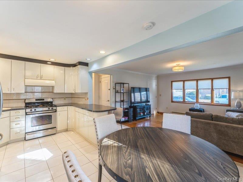 #9 photo, 158 Clement Avenue, Elmont , NY 11003