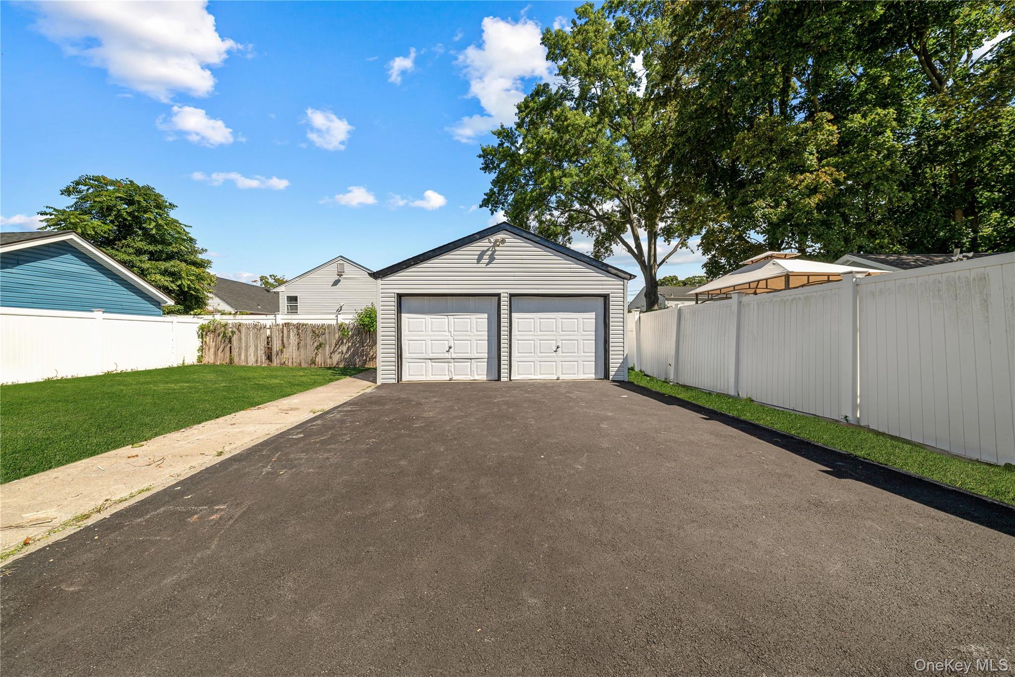 #2 photo, 87 Parsons Drive, Hempstead , NY 11550