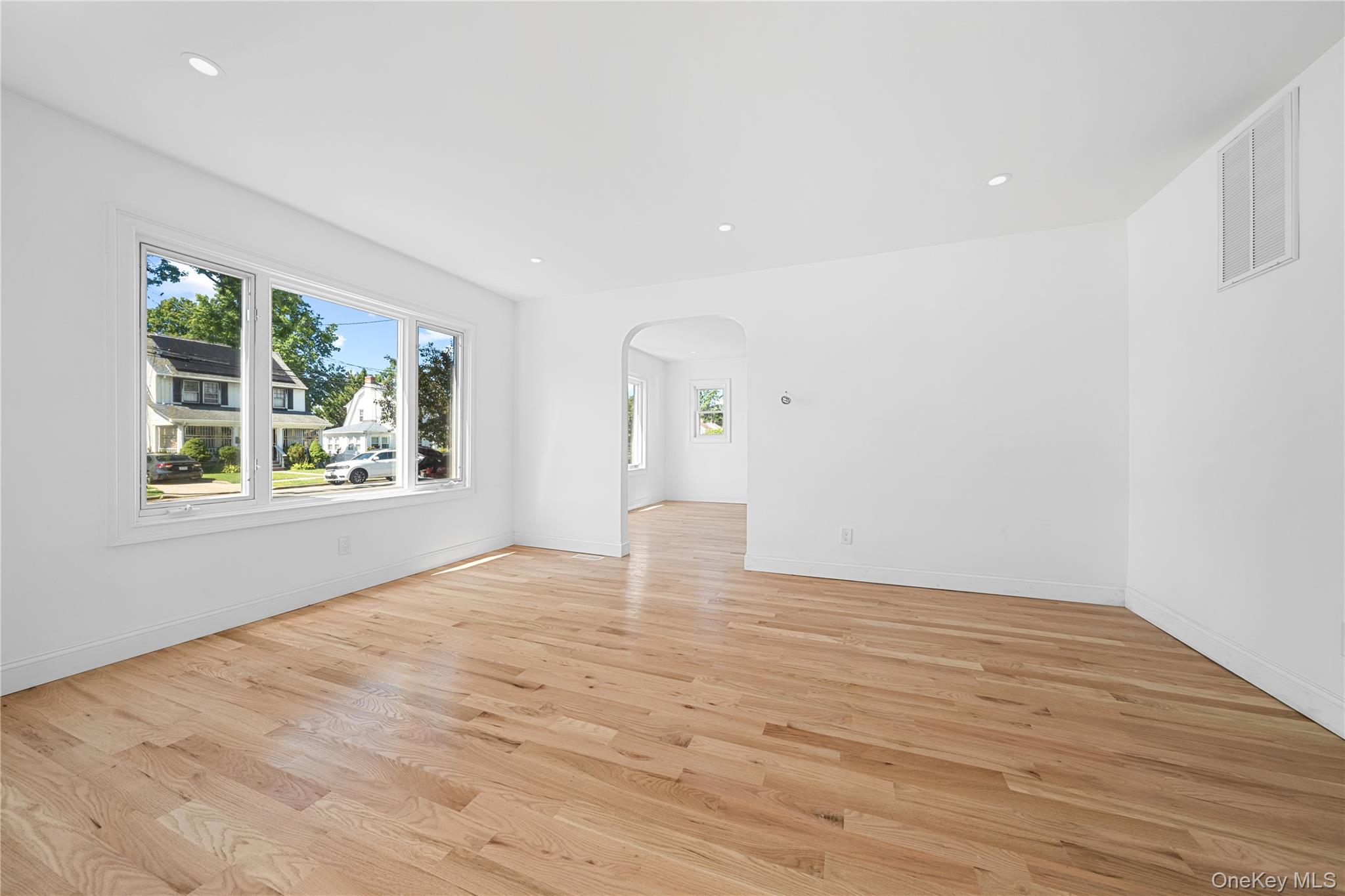 #7 photo, 87 Parsons Drive, Hempstead , NY 11550