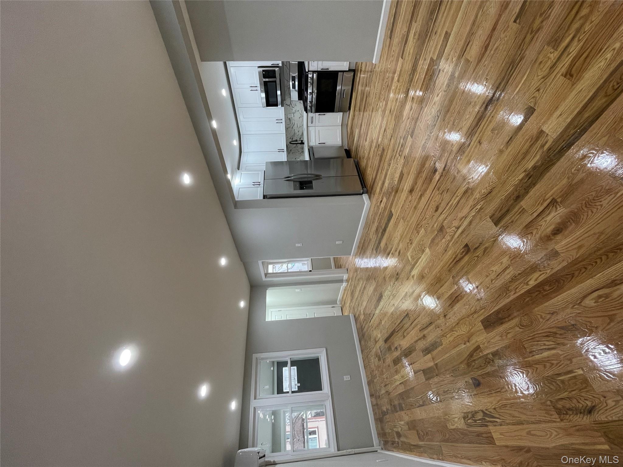 #11 photo, 114-42 196th Street, Saint Albans , NY 11412