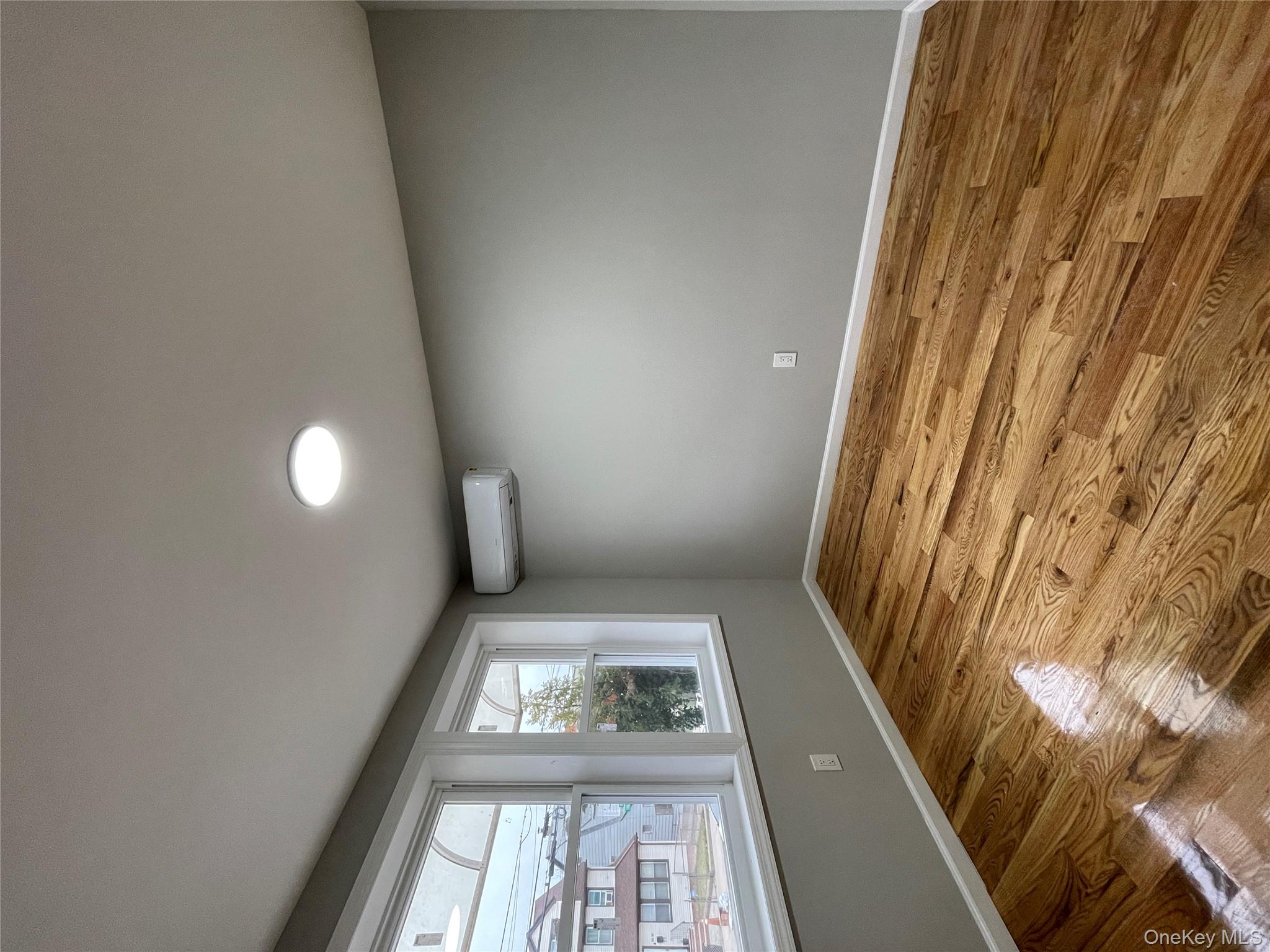 #6 photo, 114-42 196th Street, Saint Albans , NY 11412