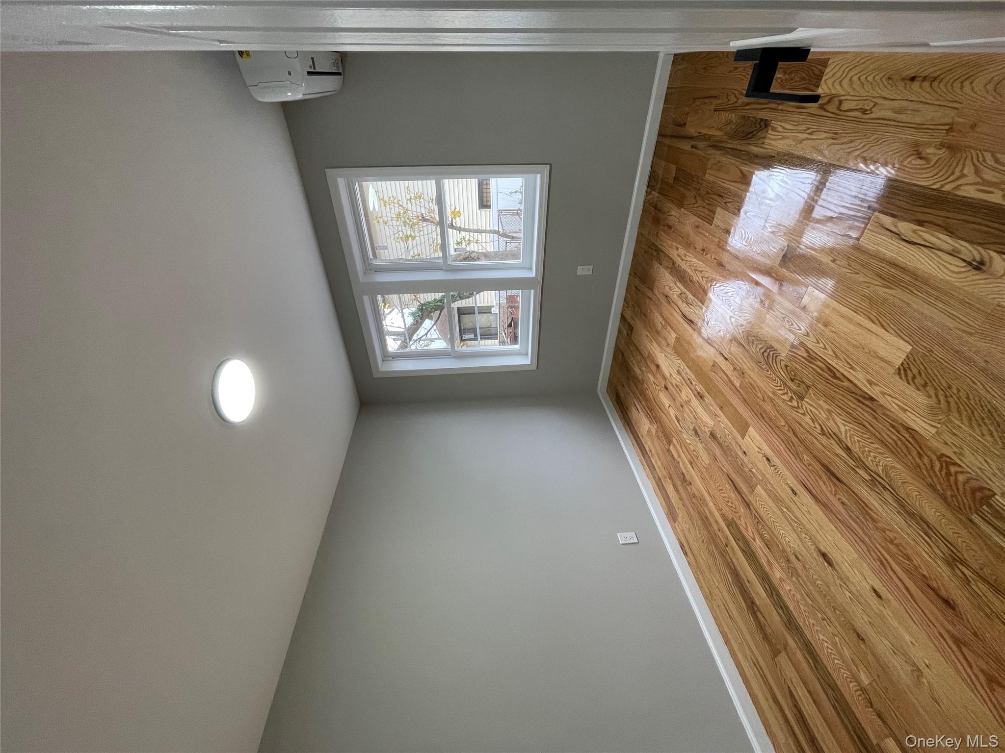 #8 photo, 114-42 196th Street, Saint Albans , NY 11412