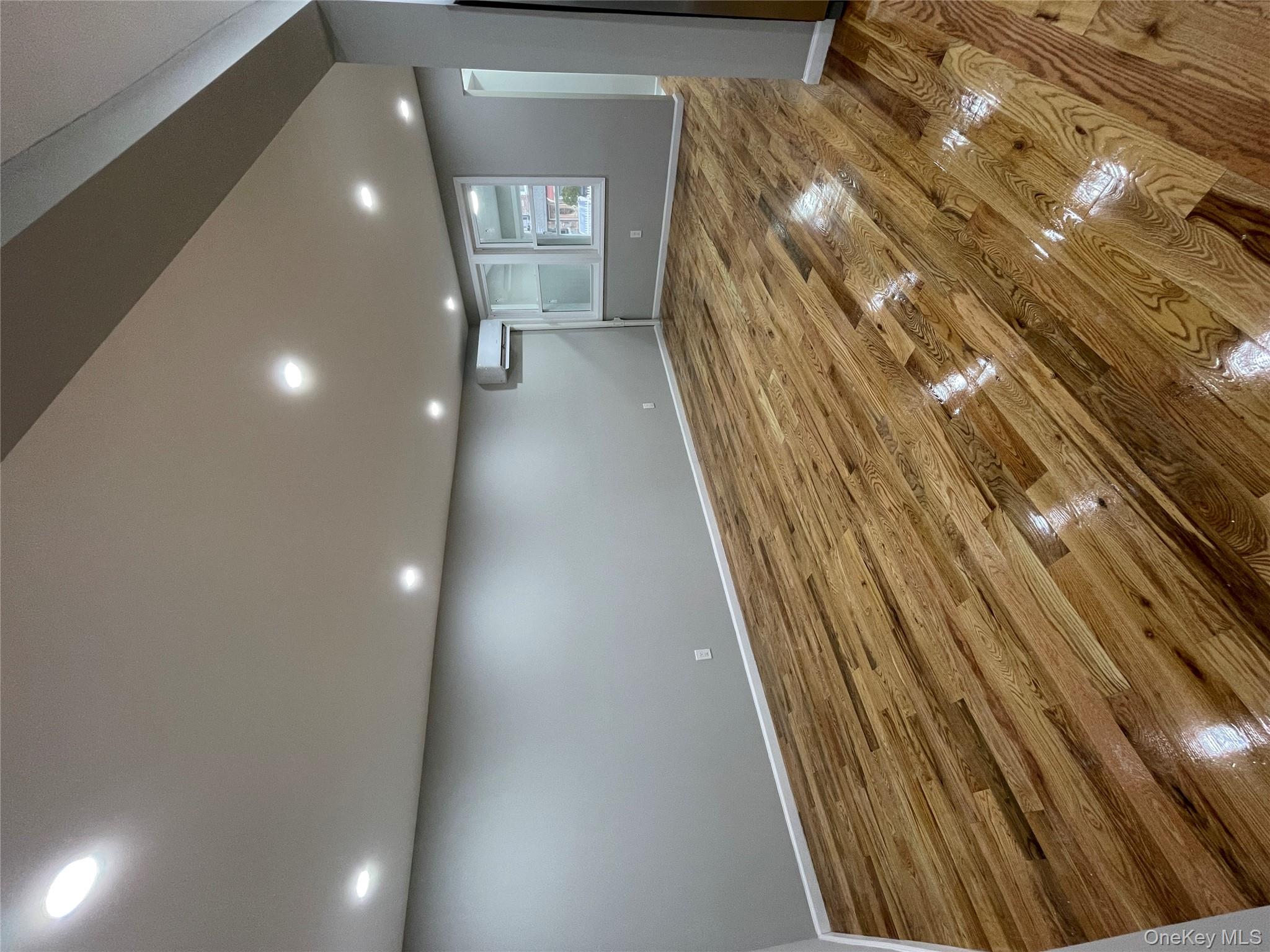 #9 photo, 114-42 196th Street, Saint Albans , NY 11412