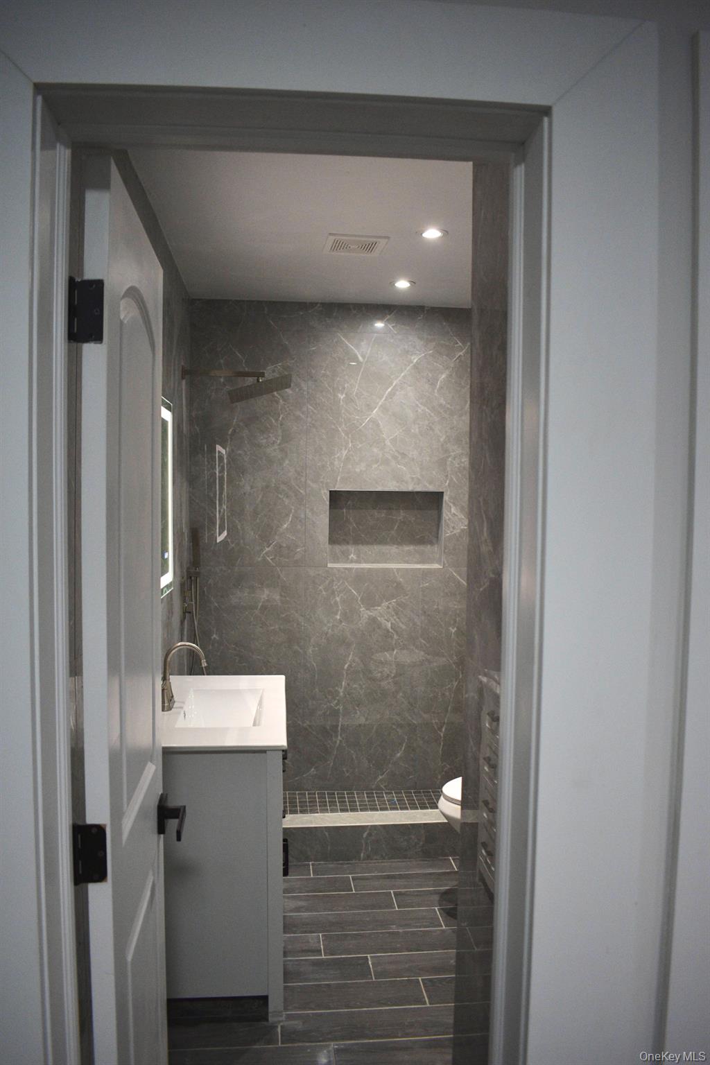 #10 photo, 563 E 3rd Street, Mount Vernon , NY 10553