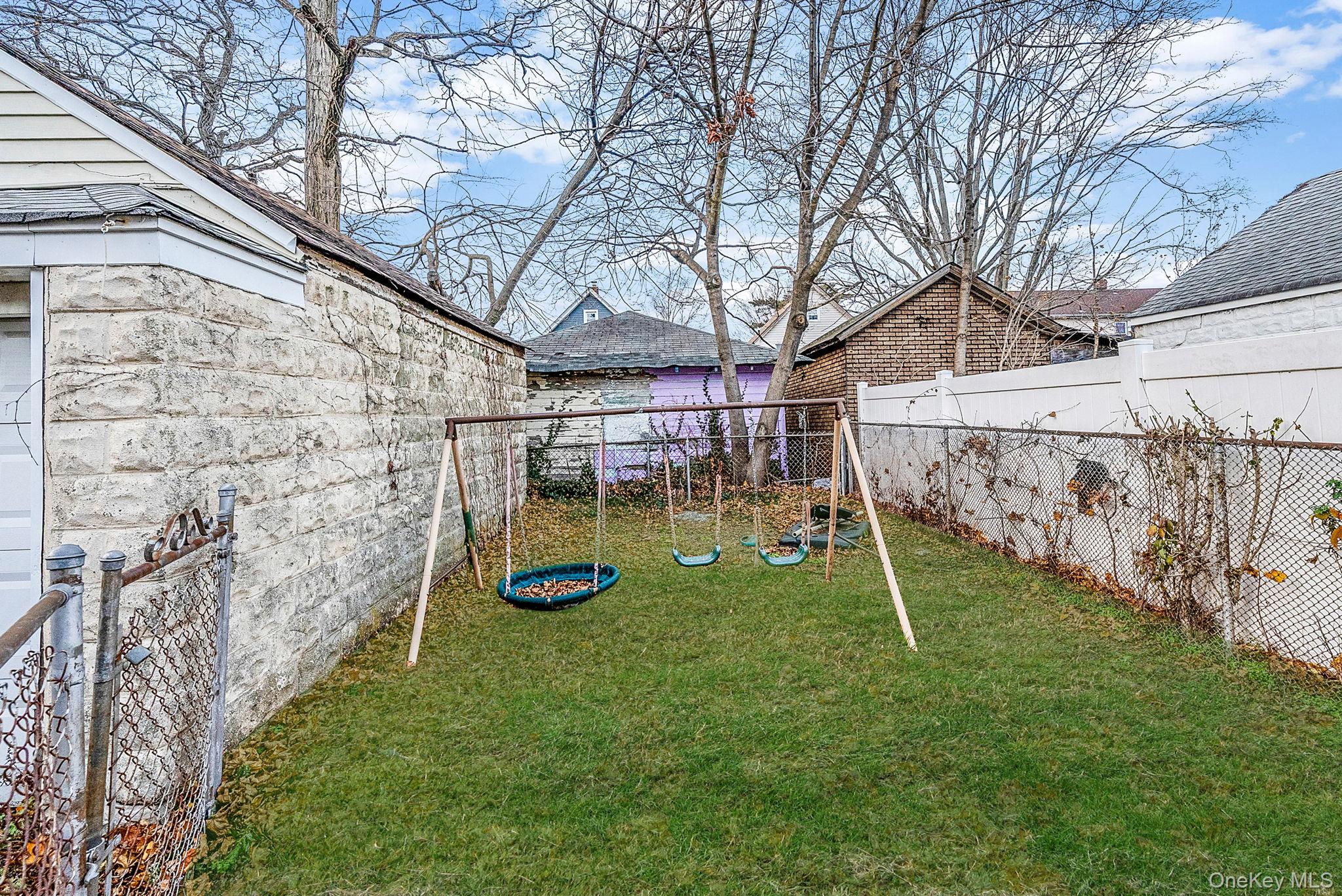 #8 photo, 63 E Seaman Avenue, 长岛 Freeport , NY 11520