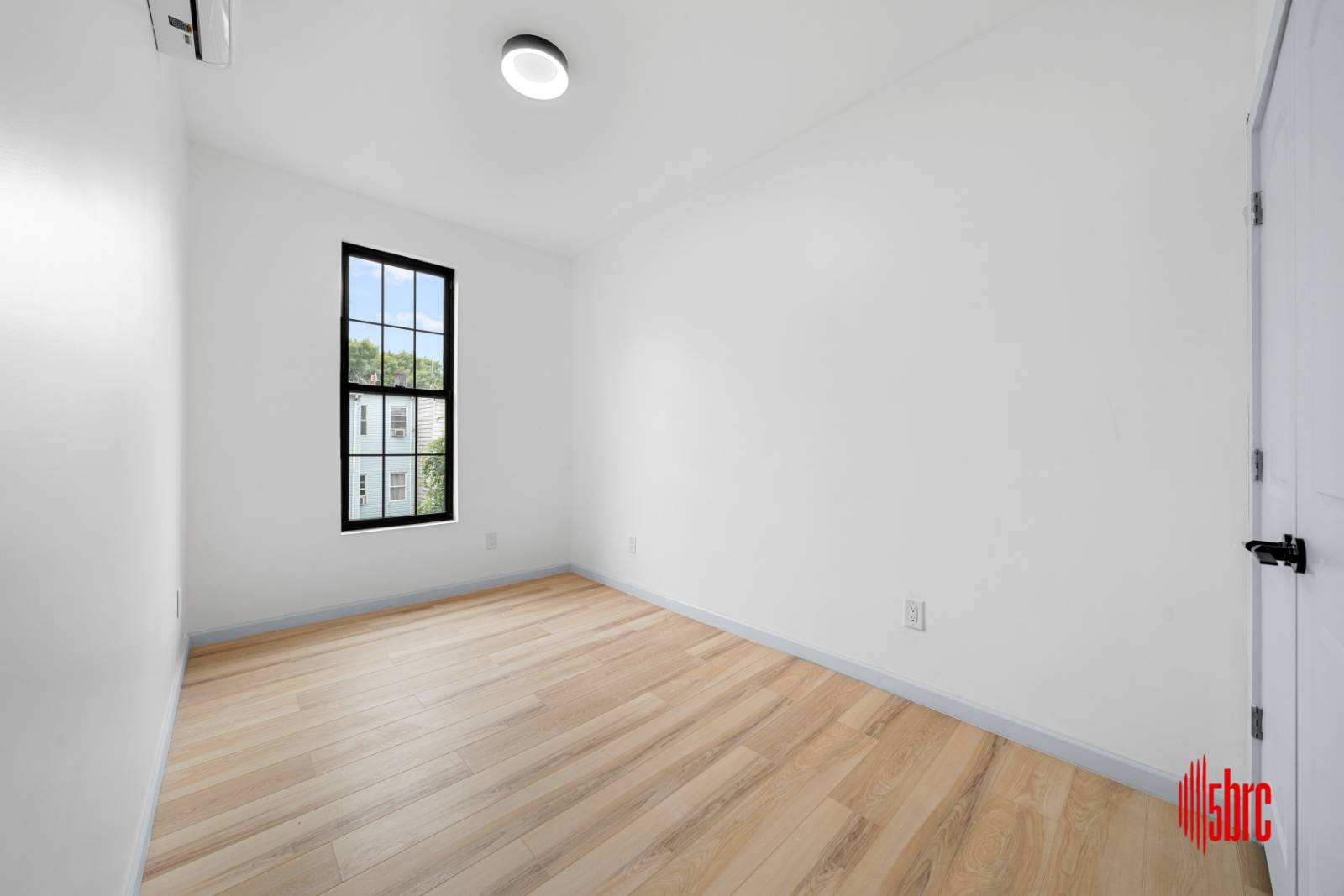 #10 photo, 1058  Jefferson Ave, Bushwick , NY 11221