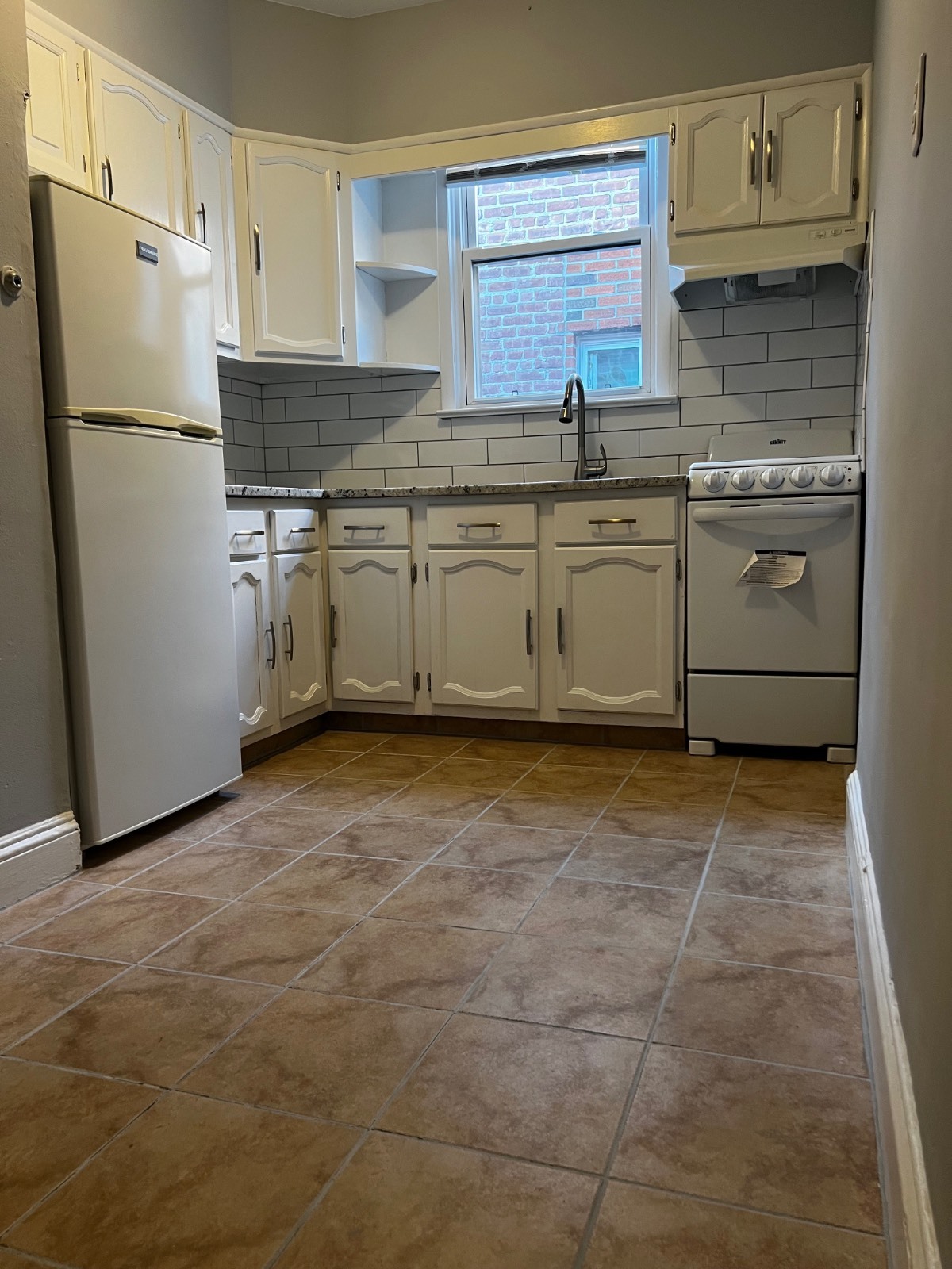 #1 photo, 576 Warburton Ave, #2R, Hastings on Hudson , NY 10706