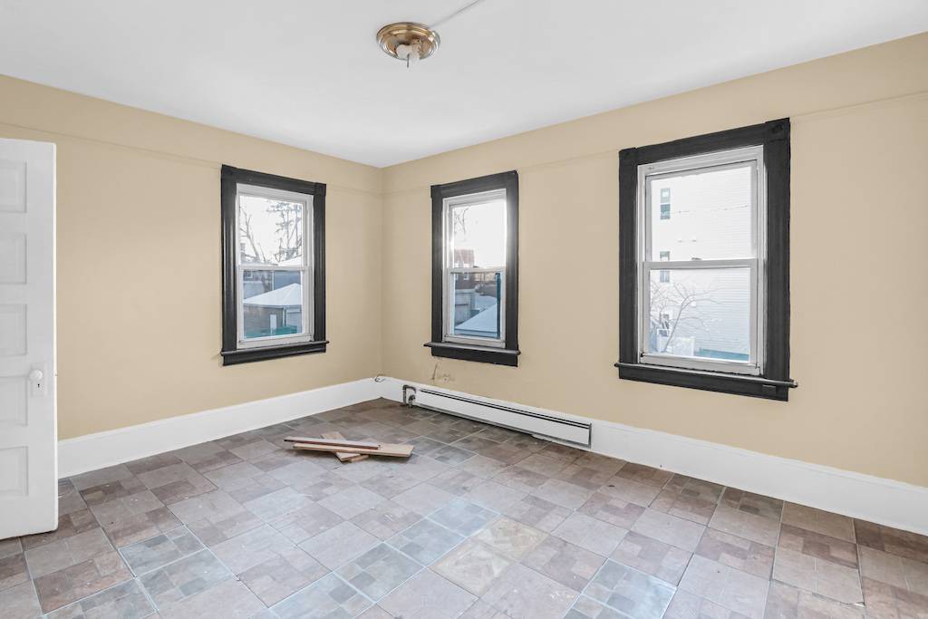 #10 photo, 9 Monument St, Newburgh , NY 12550