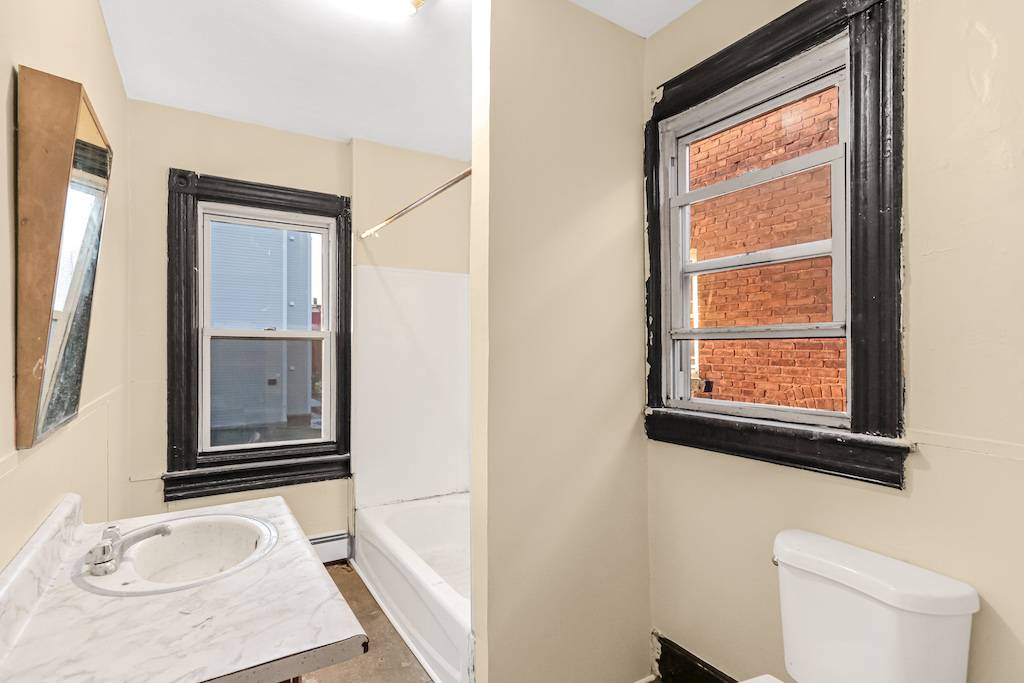 #16 photo, 9 Monument St, Newburgh , NY 12550