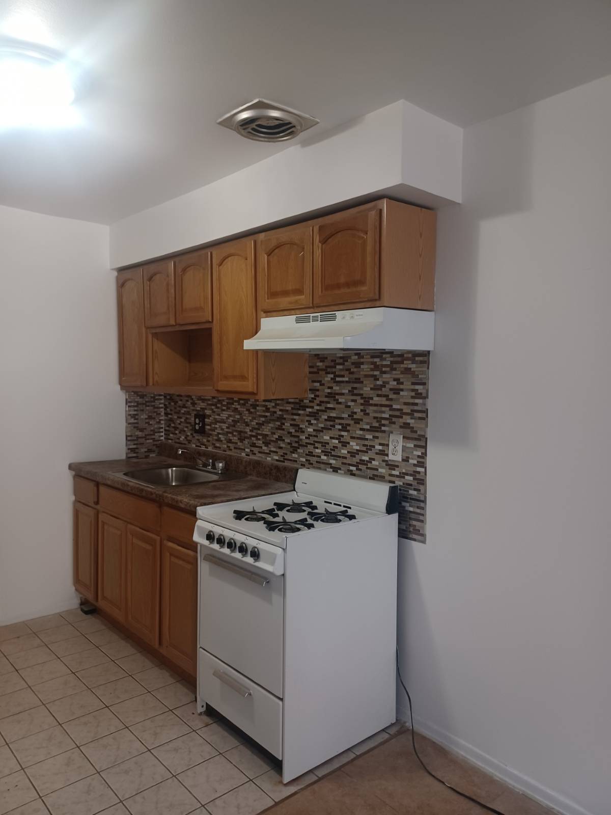 #2 photo, 156-14 78 Street, #1, קווינס Howard Beach , NY 11414