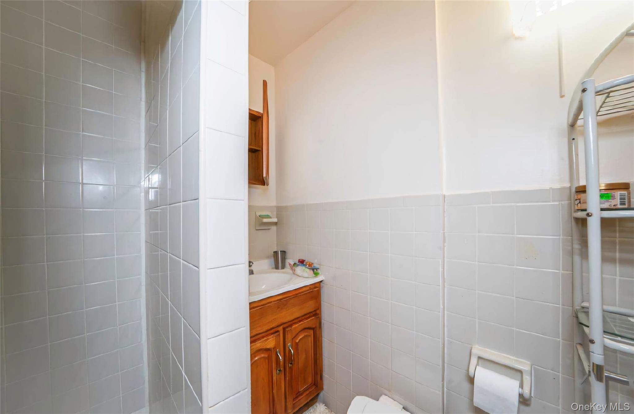 #19 photo, 14746 223rd Street, Springfield Gardens , NY 11413