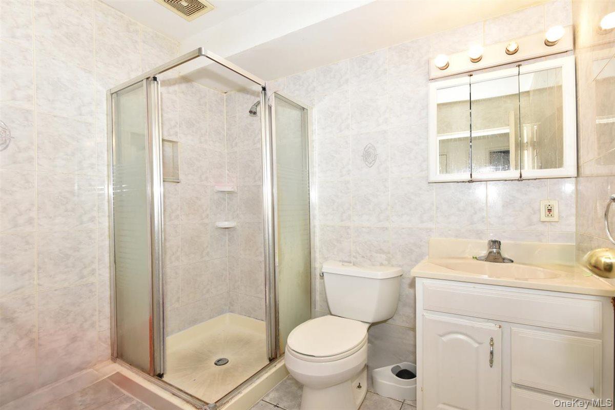 #3 photo, 166-30 Gothic Drive, 皇后區 牙買加 Jamaica Hills , NY 11432