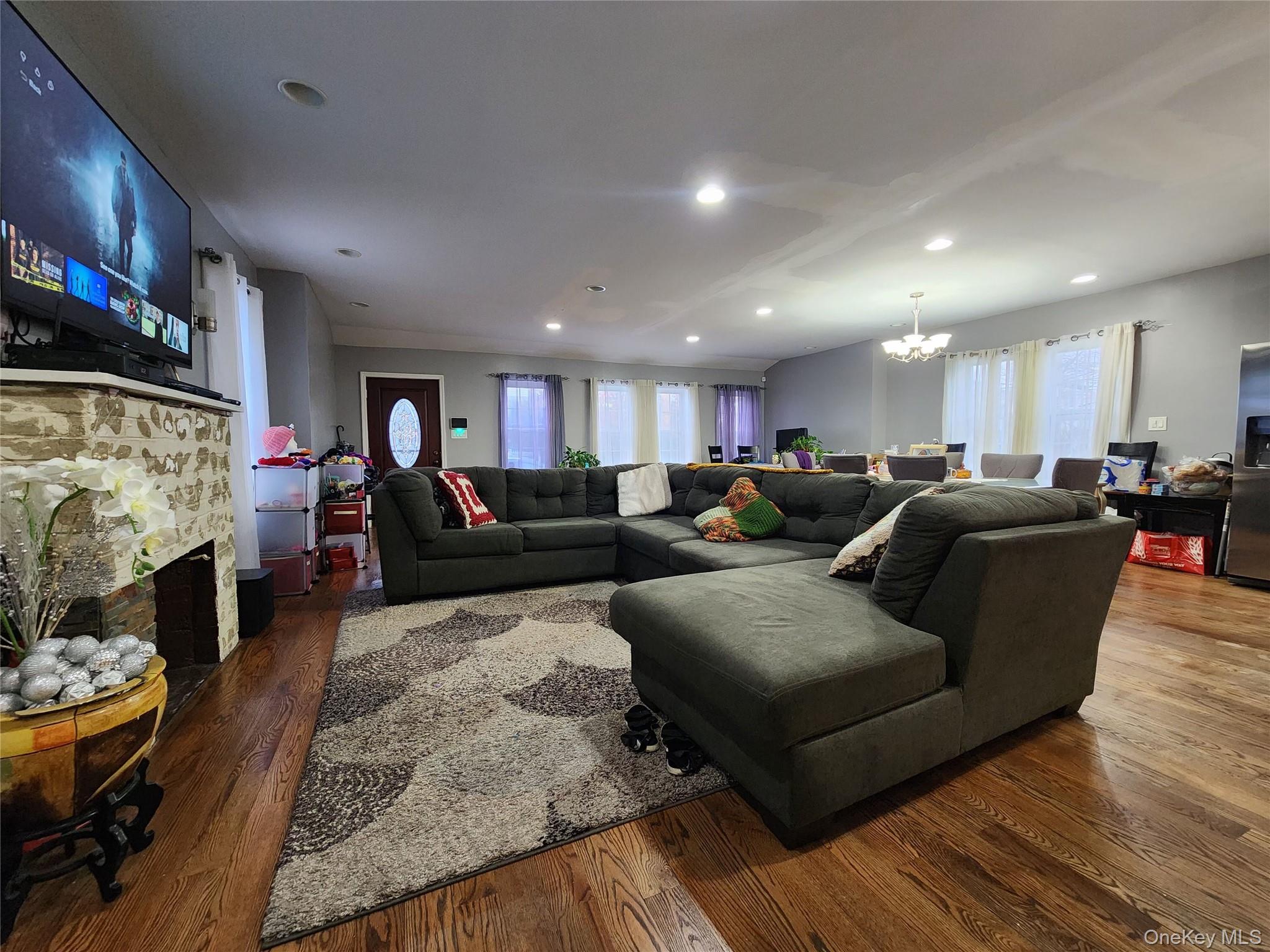 #6 photo, 19614 104th Avenue, Saint Albans , NY 11412