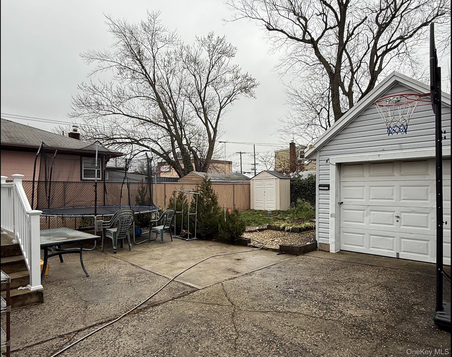 #10 photo, 17 Litchfield Avenue, מחוז נסאו Elmont , NY 11003