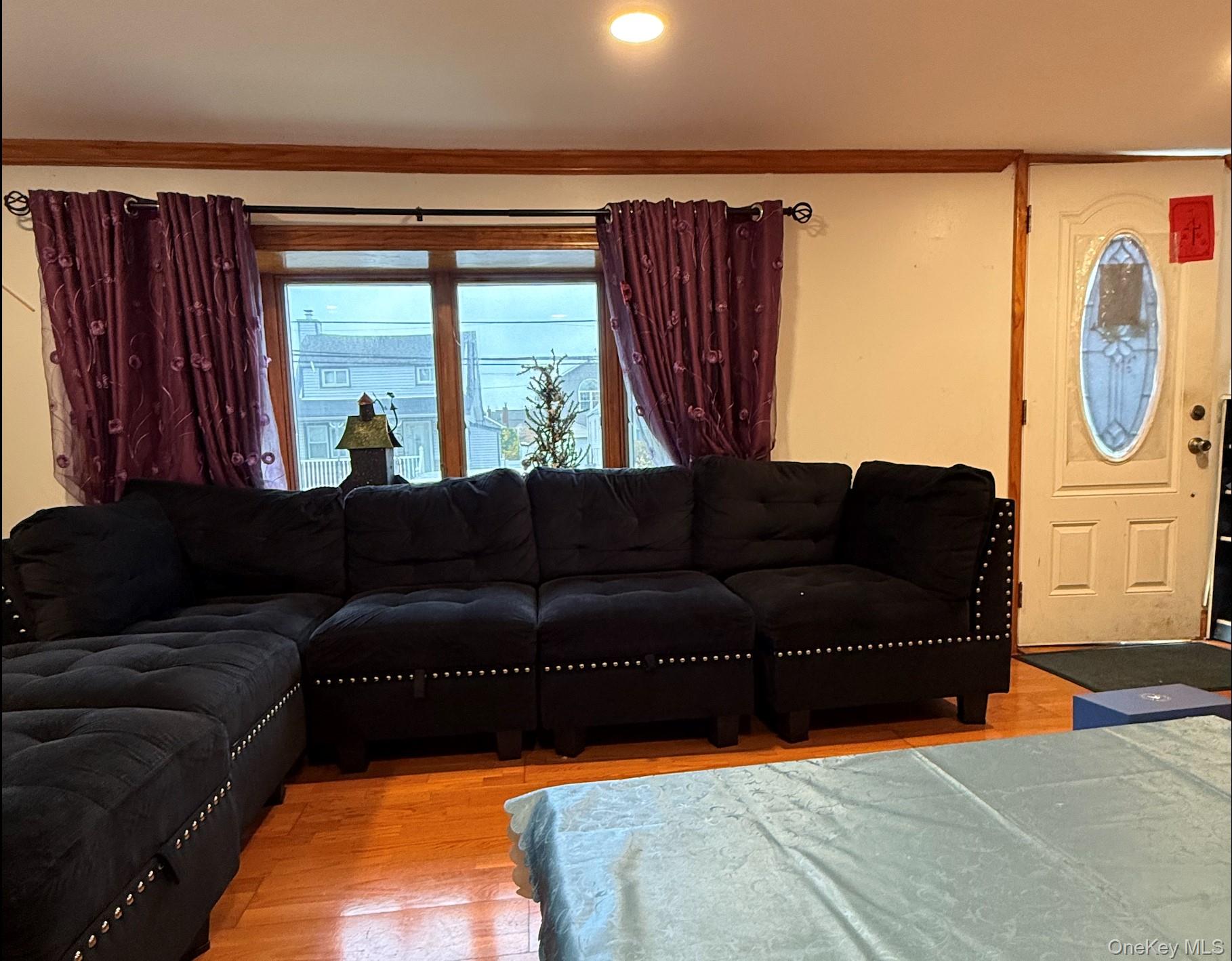 #3 photo, 17 Litchfield Avenue, מחוז נסאו Elmont , NY 11003