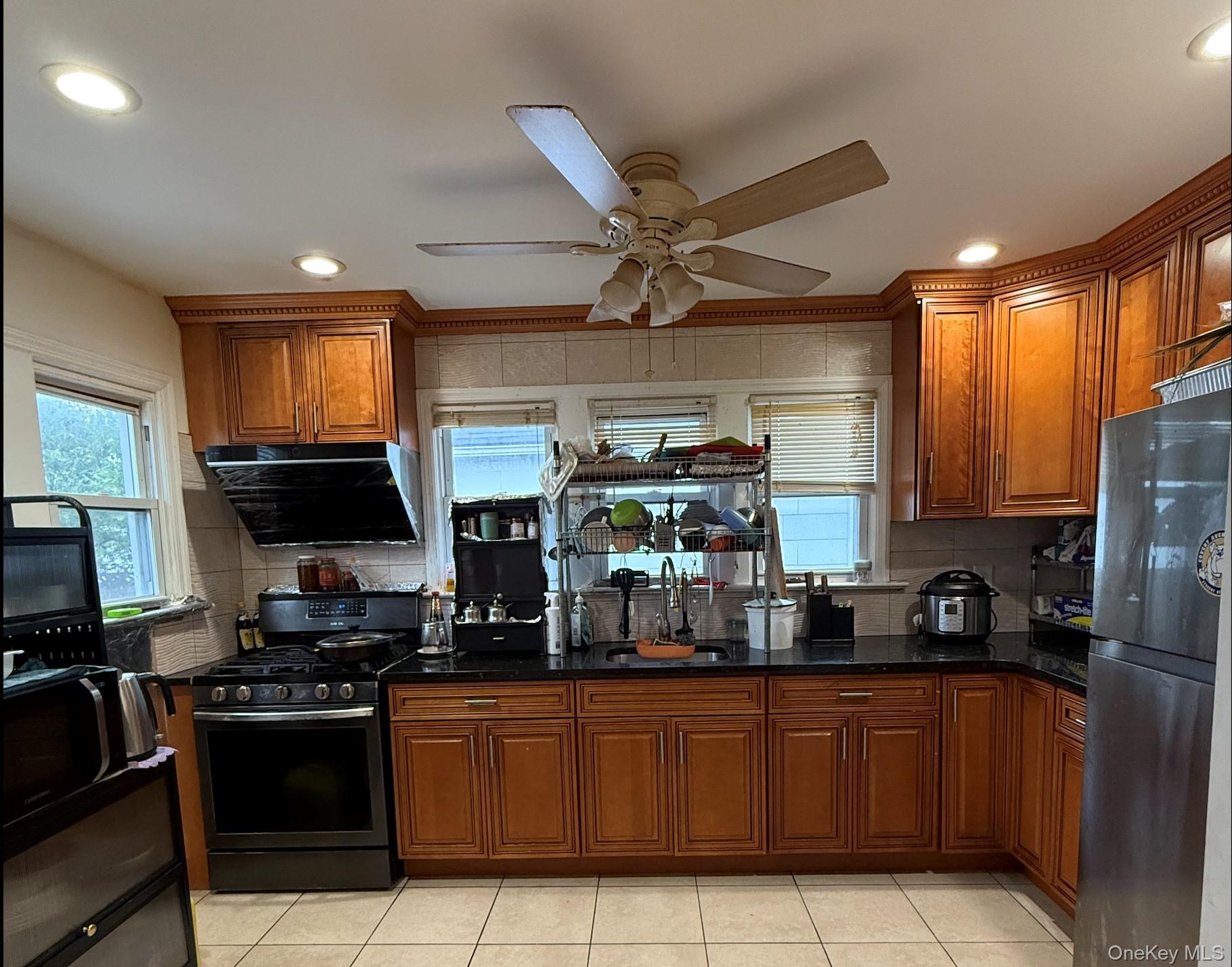 #5 photo, 17 Litchfield Avenue, מחוז נסאו Elmont , NY 11003