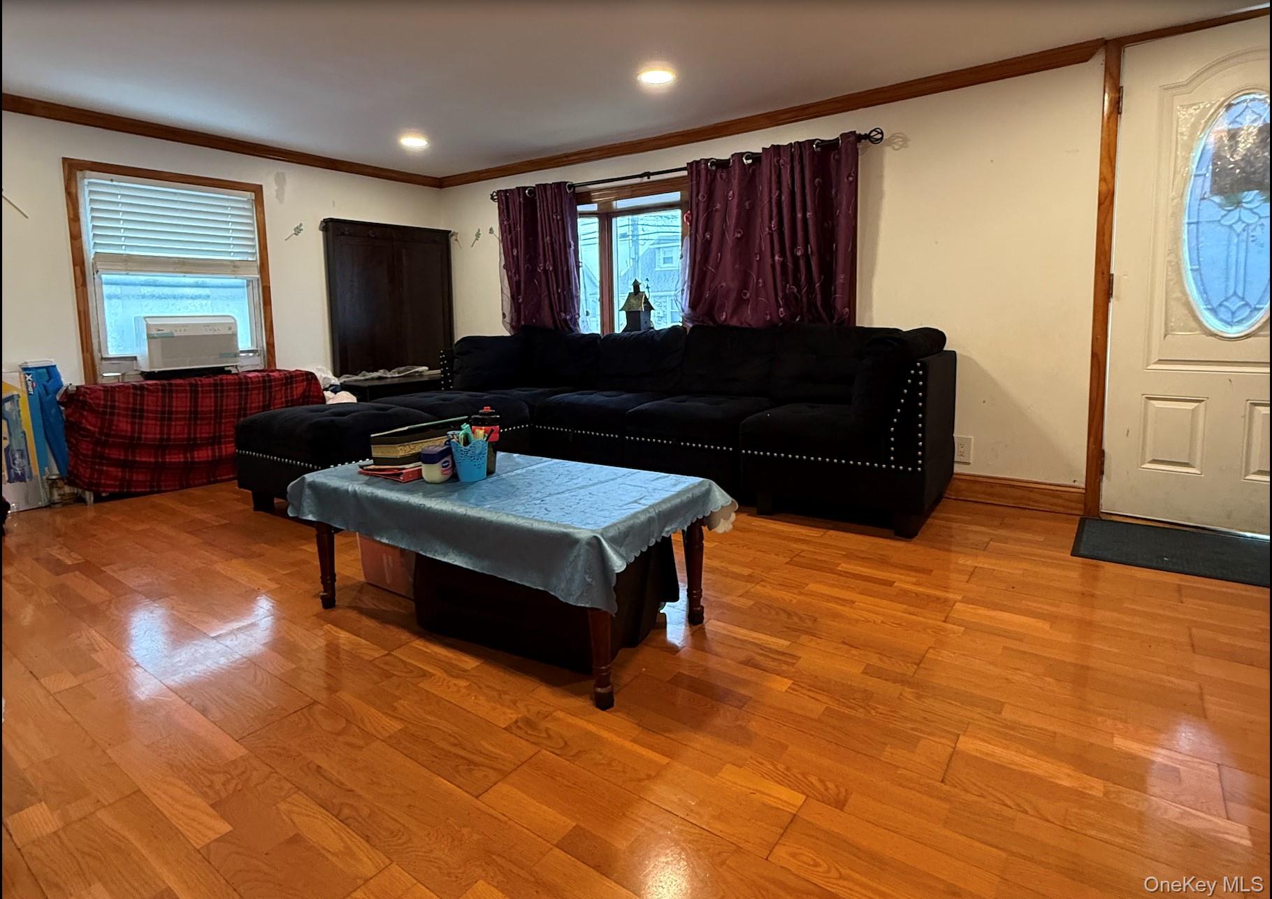 #7 photo, 17 Litchfield Avenue, מחוז נסאו Elmont , NY 11003