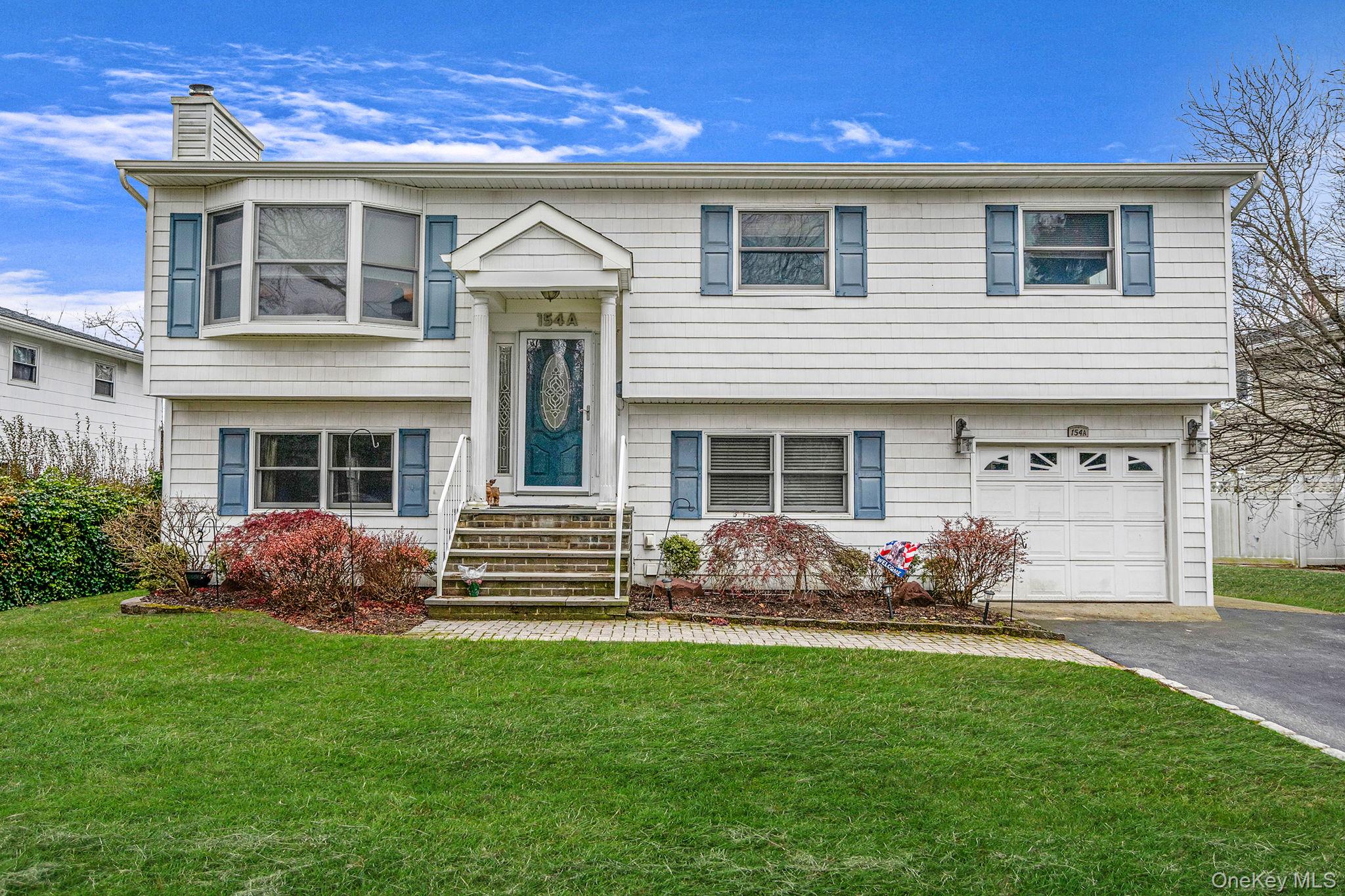 #1 photo, 154A Woodrow Parkway, West Babylon , NY 11704