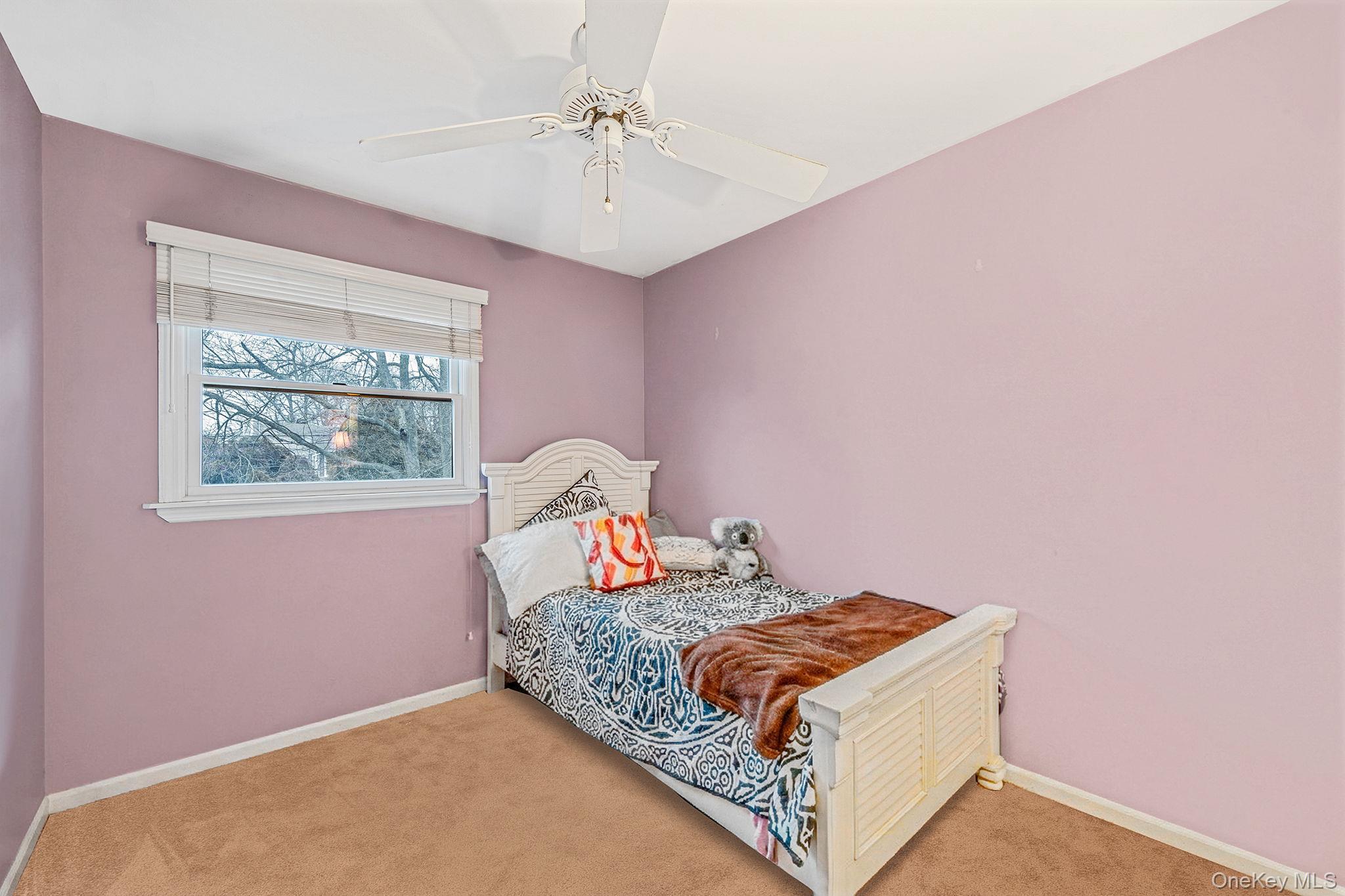 #13 photo, 154A Woodrow Parkway, West Babylon , NY 11704