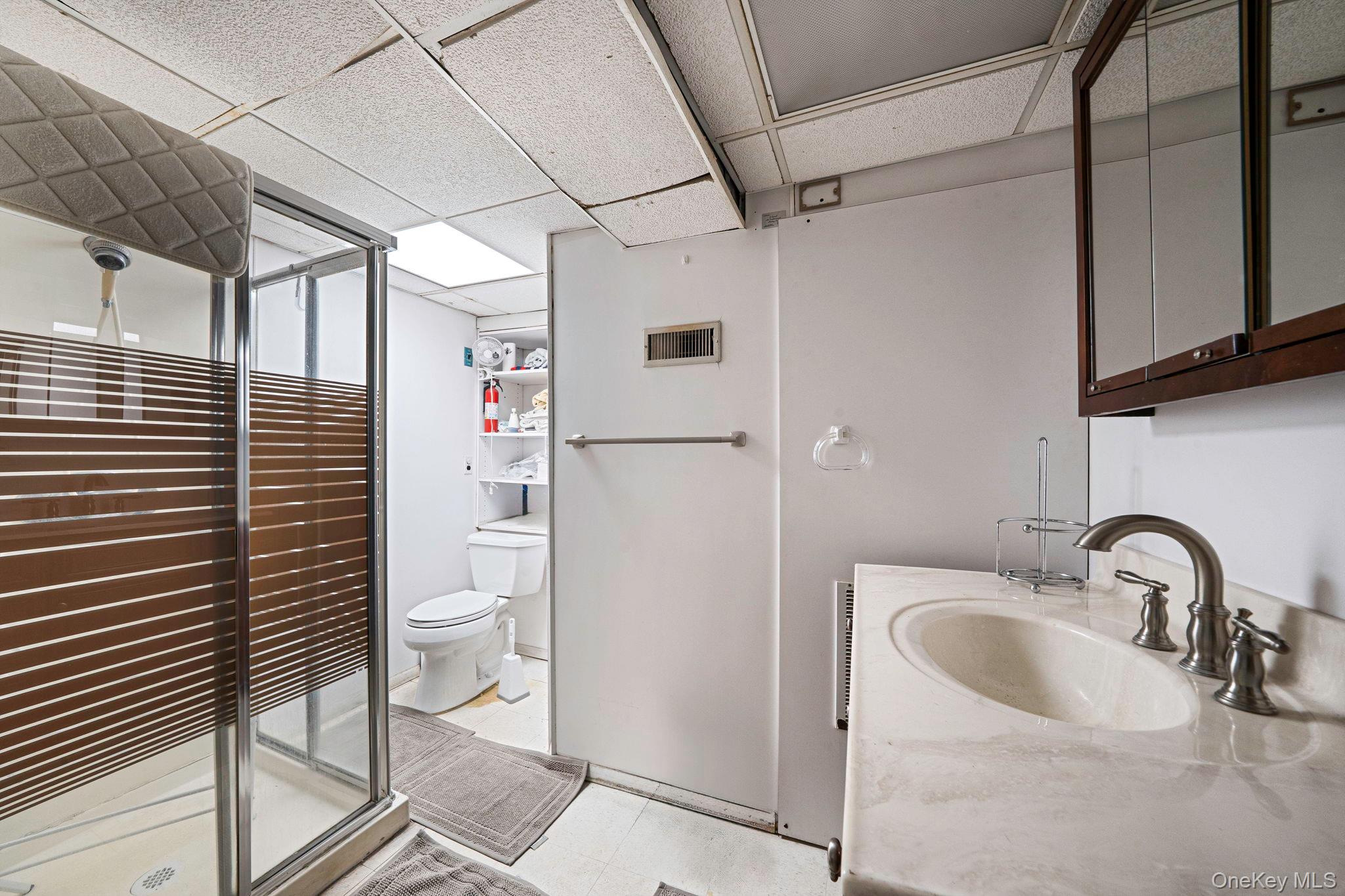 #18 photo, 154A Woodrow Parkway, West Babylon , NY 11704