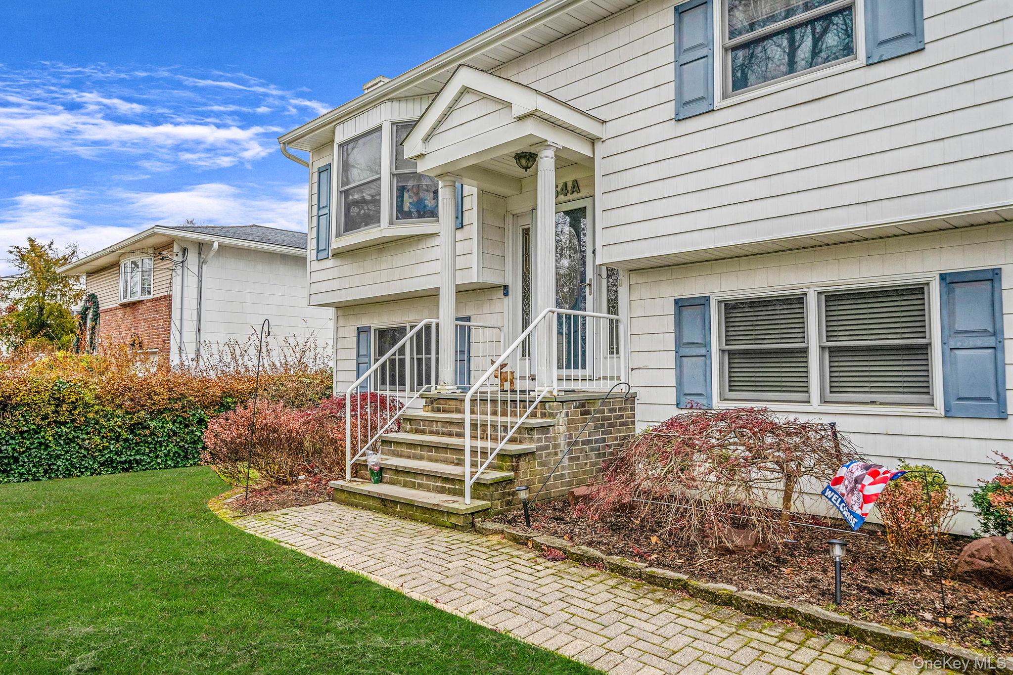 #2 photo, 154A Woodrow Parkway, West Babylon , NY 11704