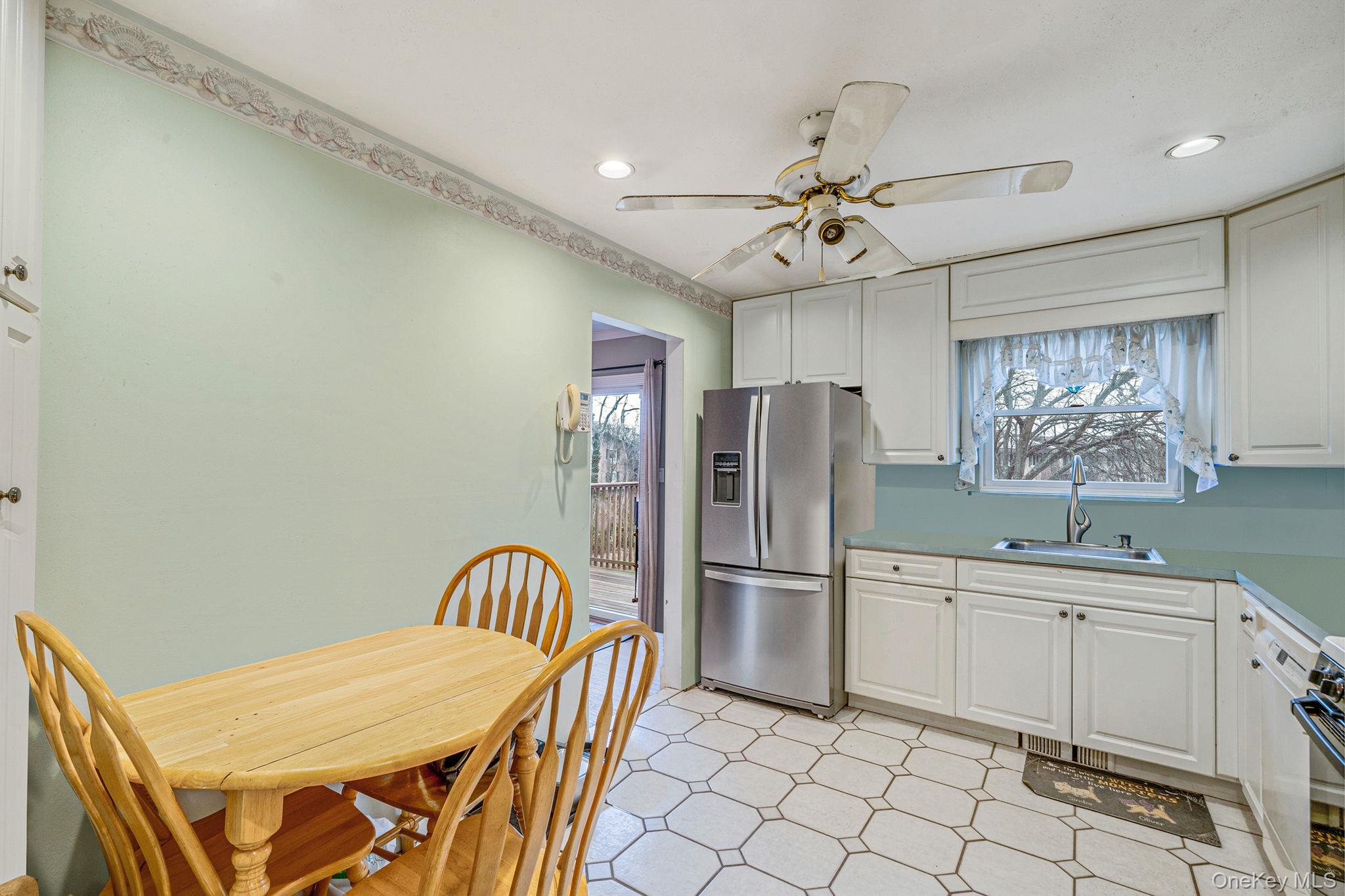 #5 photo, 154A Woodrow Parkway, West Babylon , NY 11704