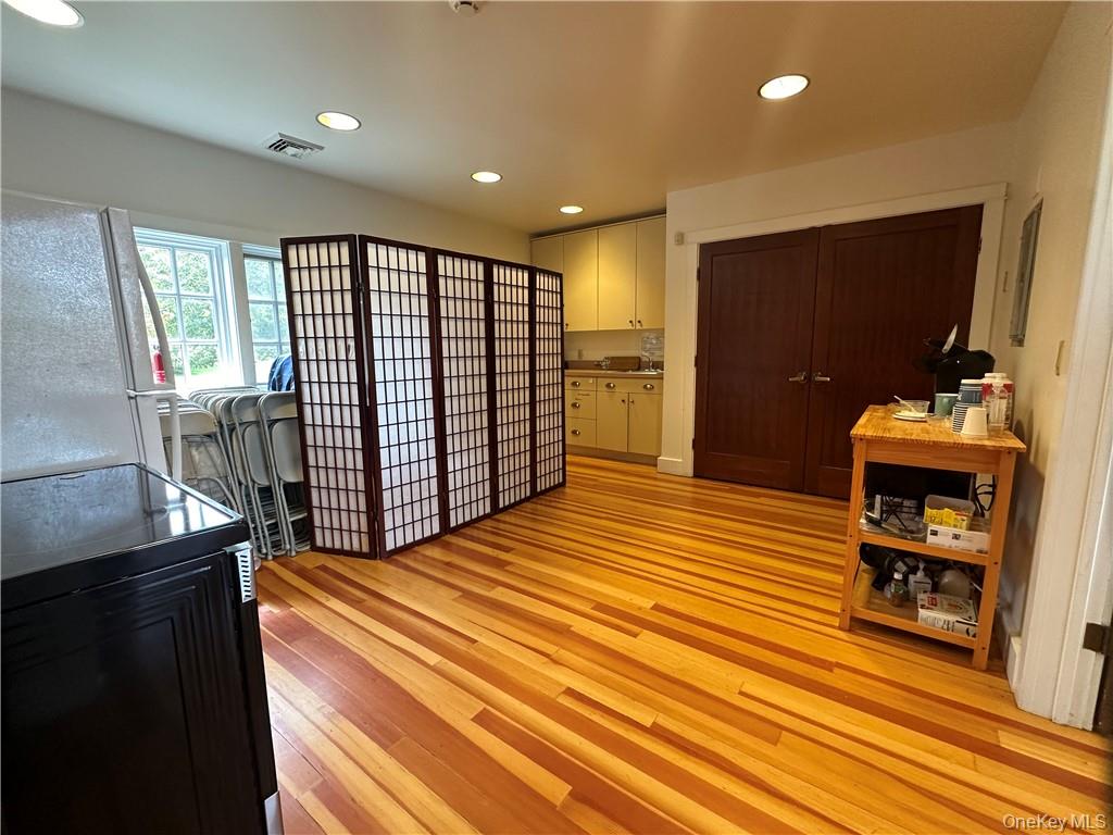 #10 photo, 23 White Oak Drive, Chester , NY 10918