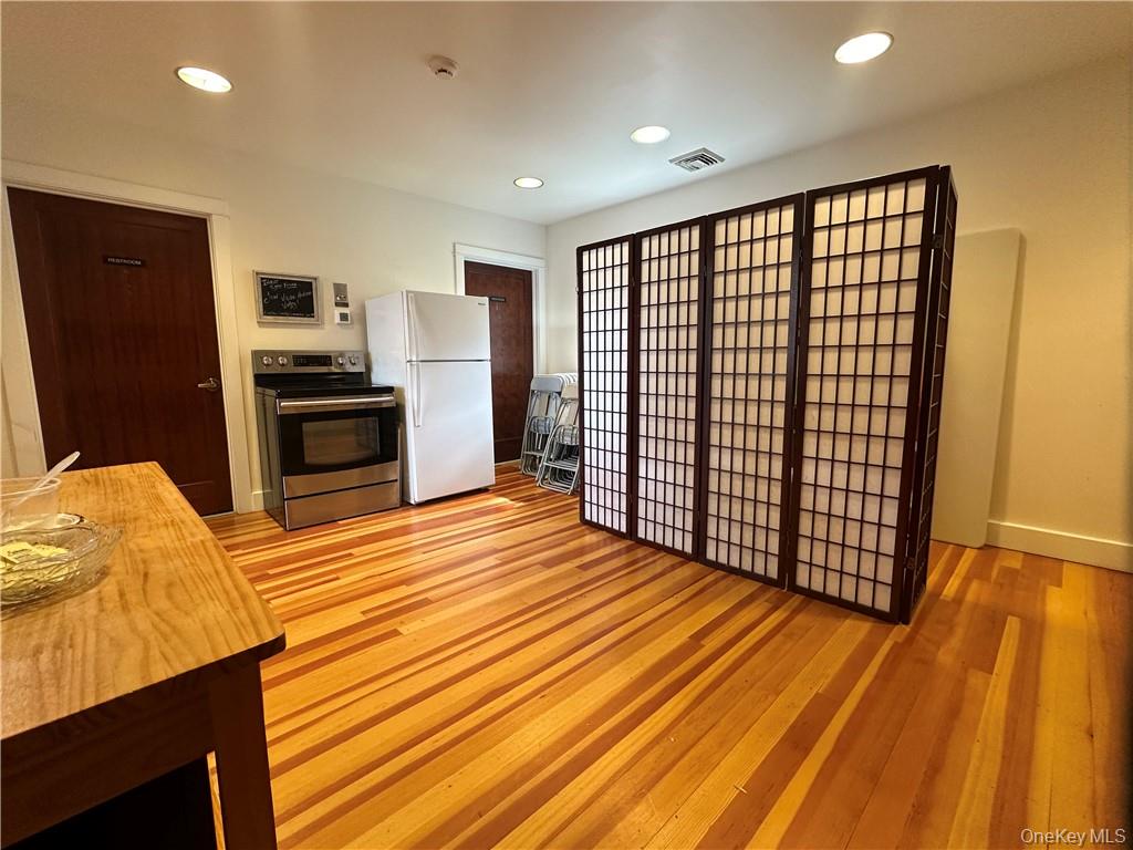 #11 photo, 23 White Oak Drive, Chester , NY 10918