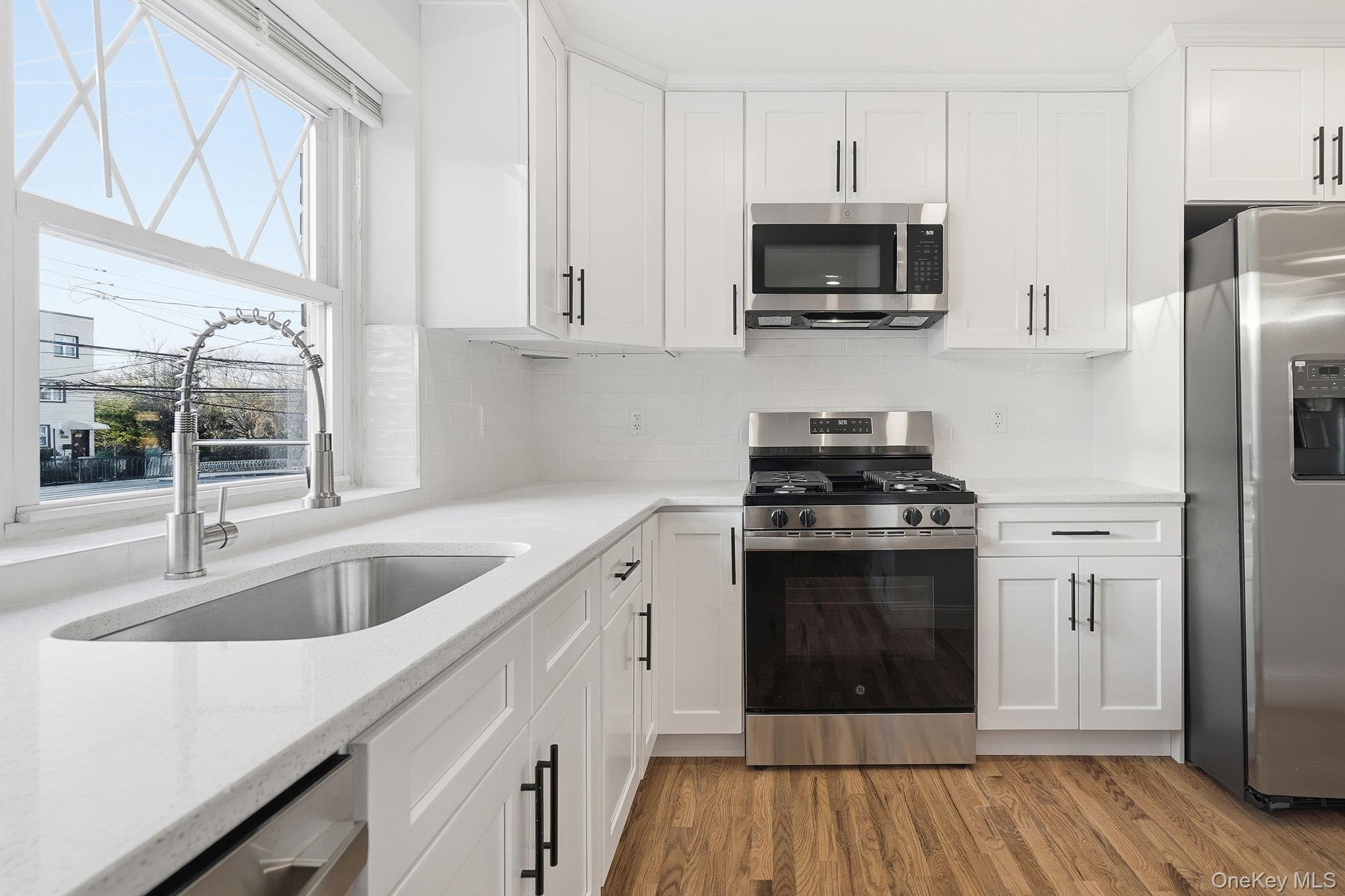 #12 photo, 278 Balcom Avenue, Bronx , NY 10465